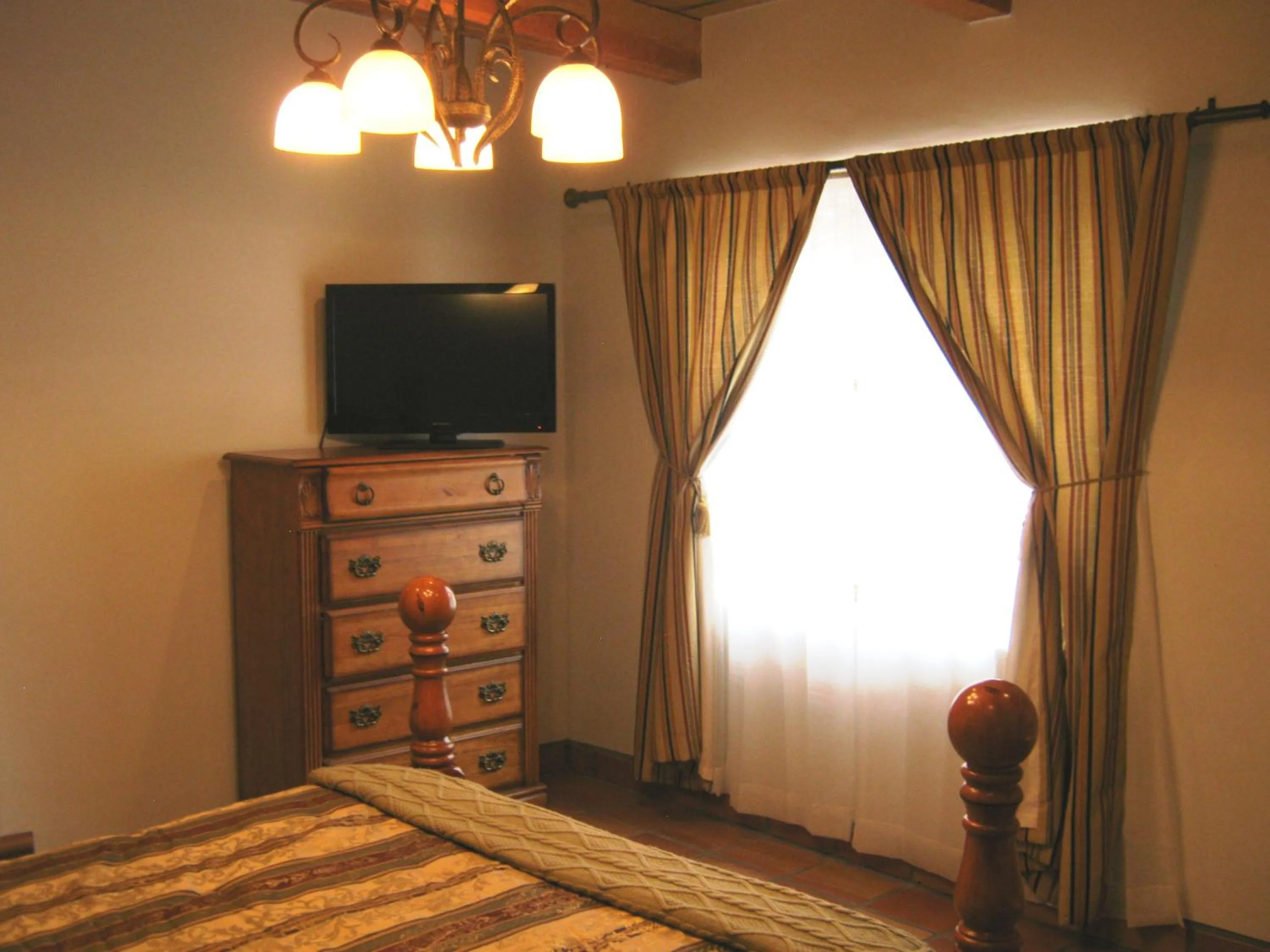 Day, Bed in Shady Brook Inn Village/Resort