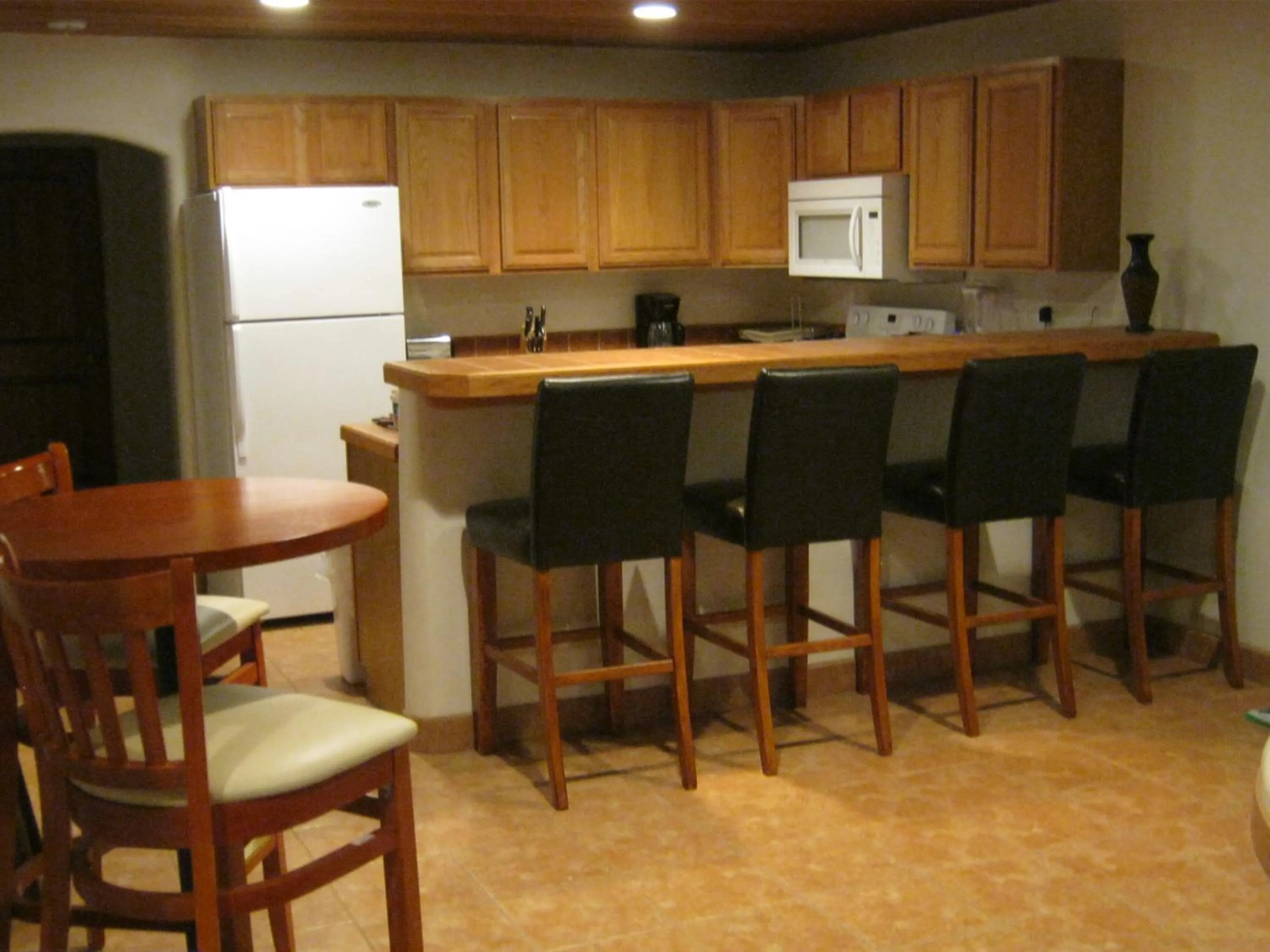 Kitchen or kitchenette in Shady Brook Inn Village/Resort