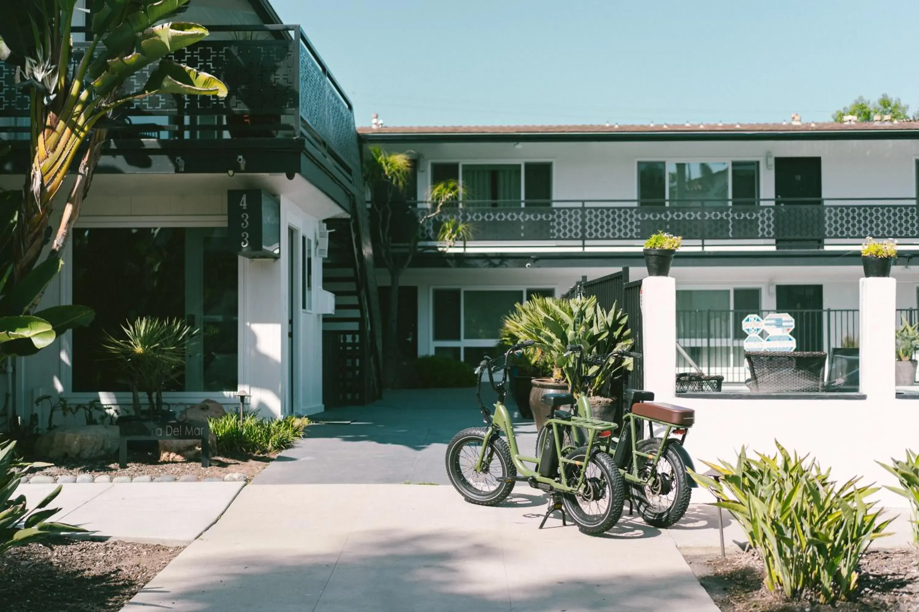 Property building in Pacific Crest Hotel Santa Barbara Property building in Pacific Crest Hotel Santa Barbara