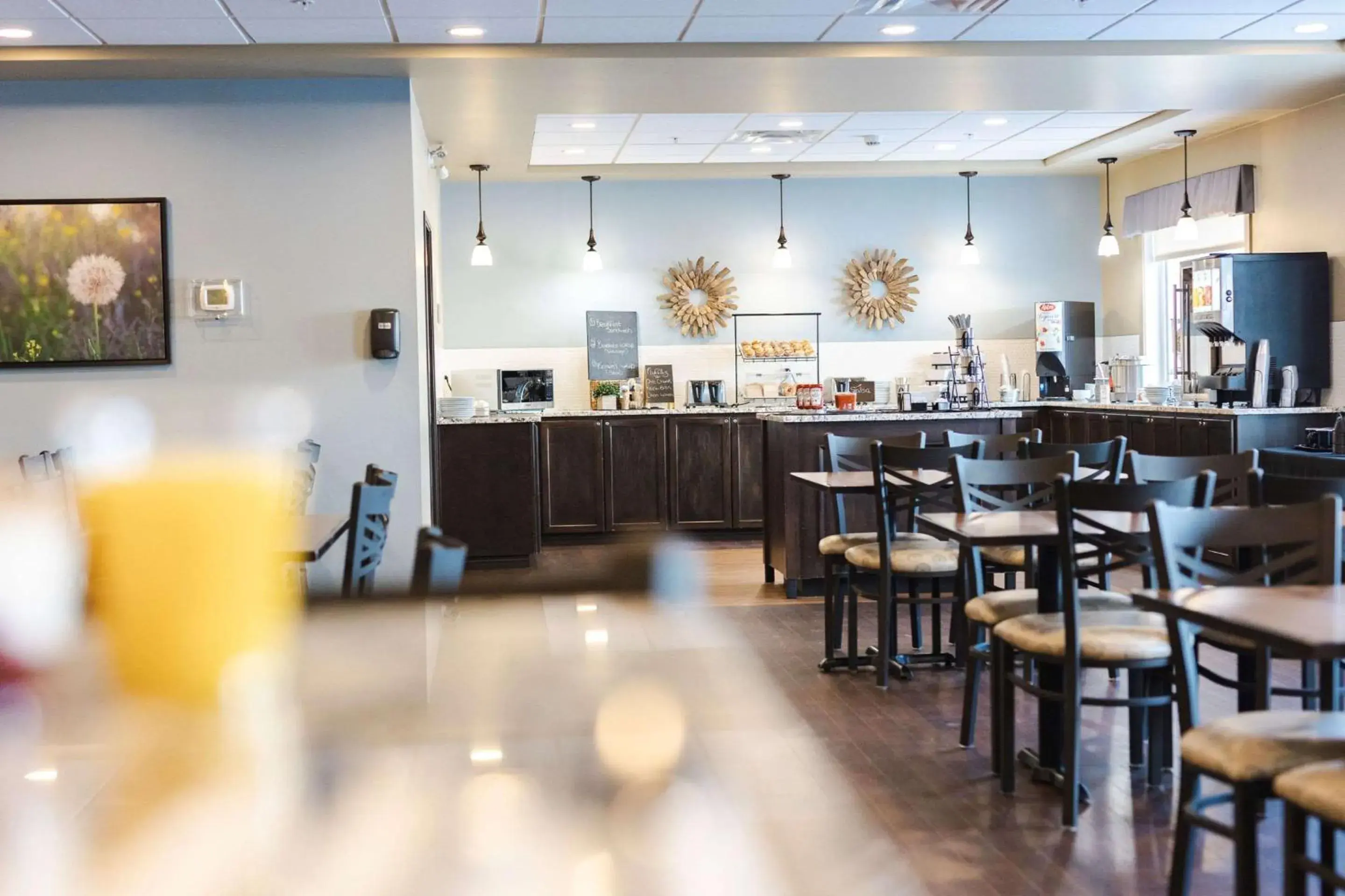 Breakfast in Best Western Plus Lacombe Inn and Suites Breakfast in Best Western Plus Lacombe Inn and Suites