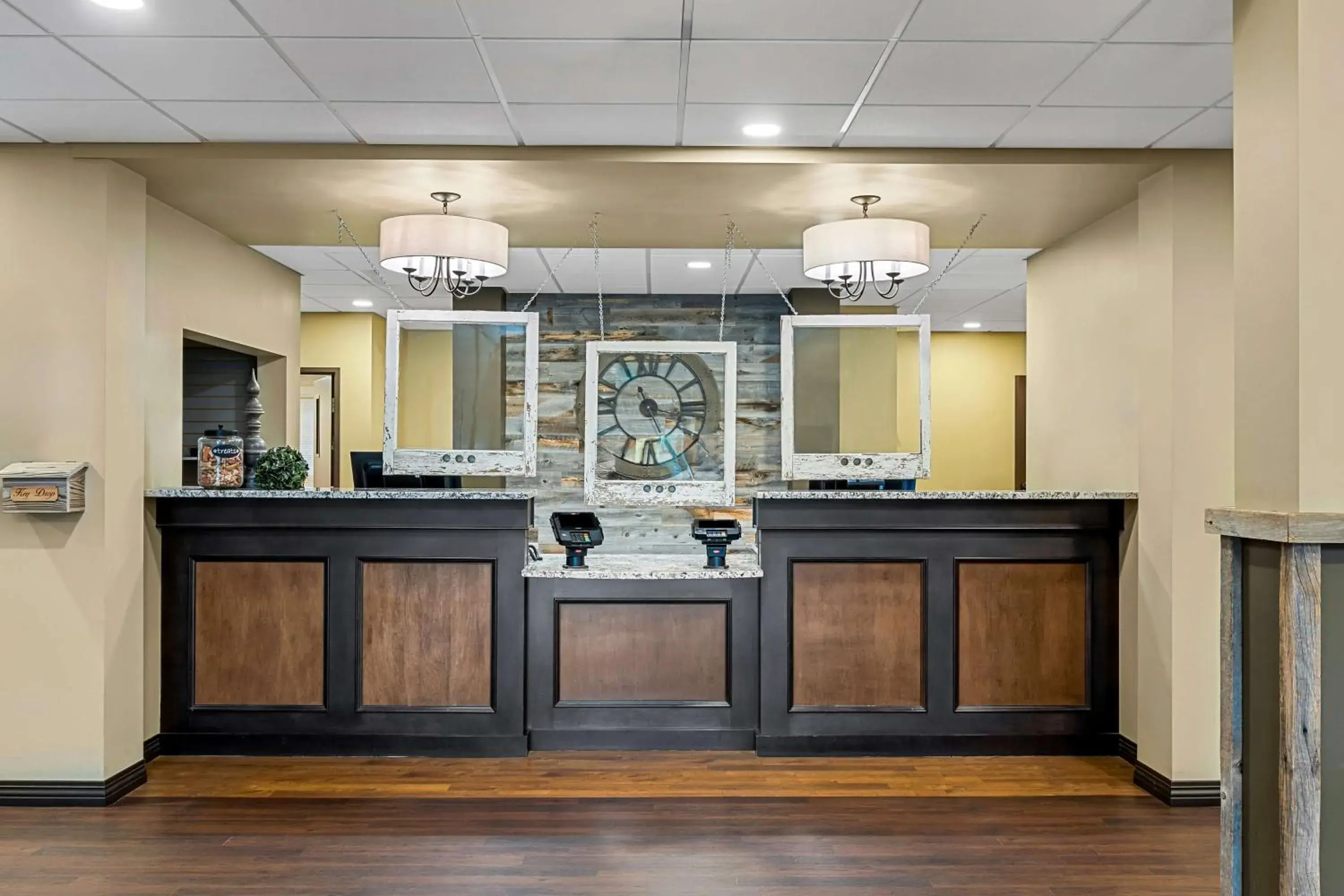 Lobby or reception in Best Western Plus Lacombe Inn and Suites Lobby or reception in Best Western Plus Lacombe Inn and Suites