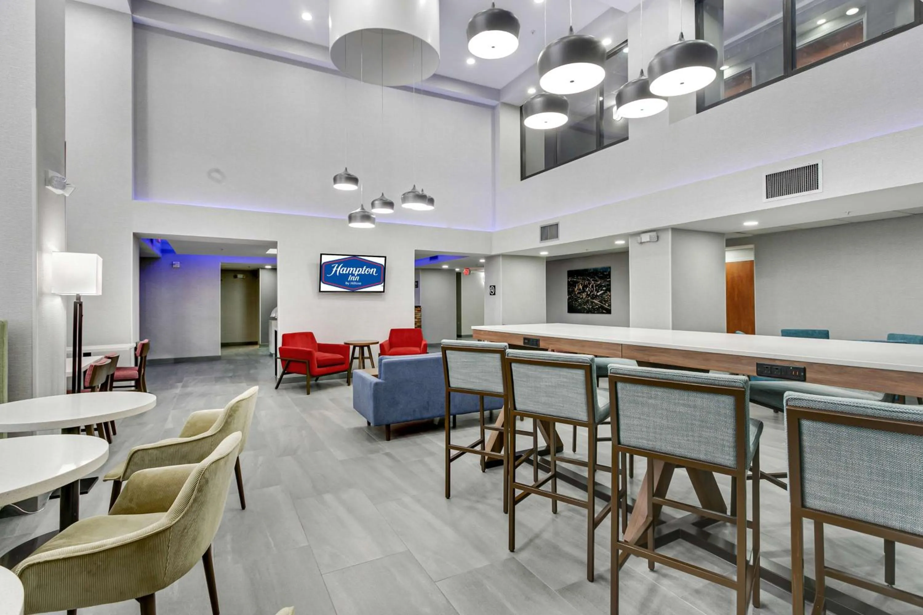 Lobby or reception in Hampton Inn Houston-Pearland, TX