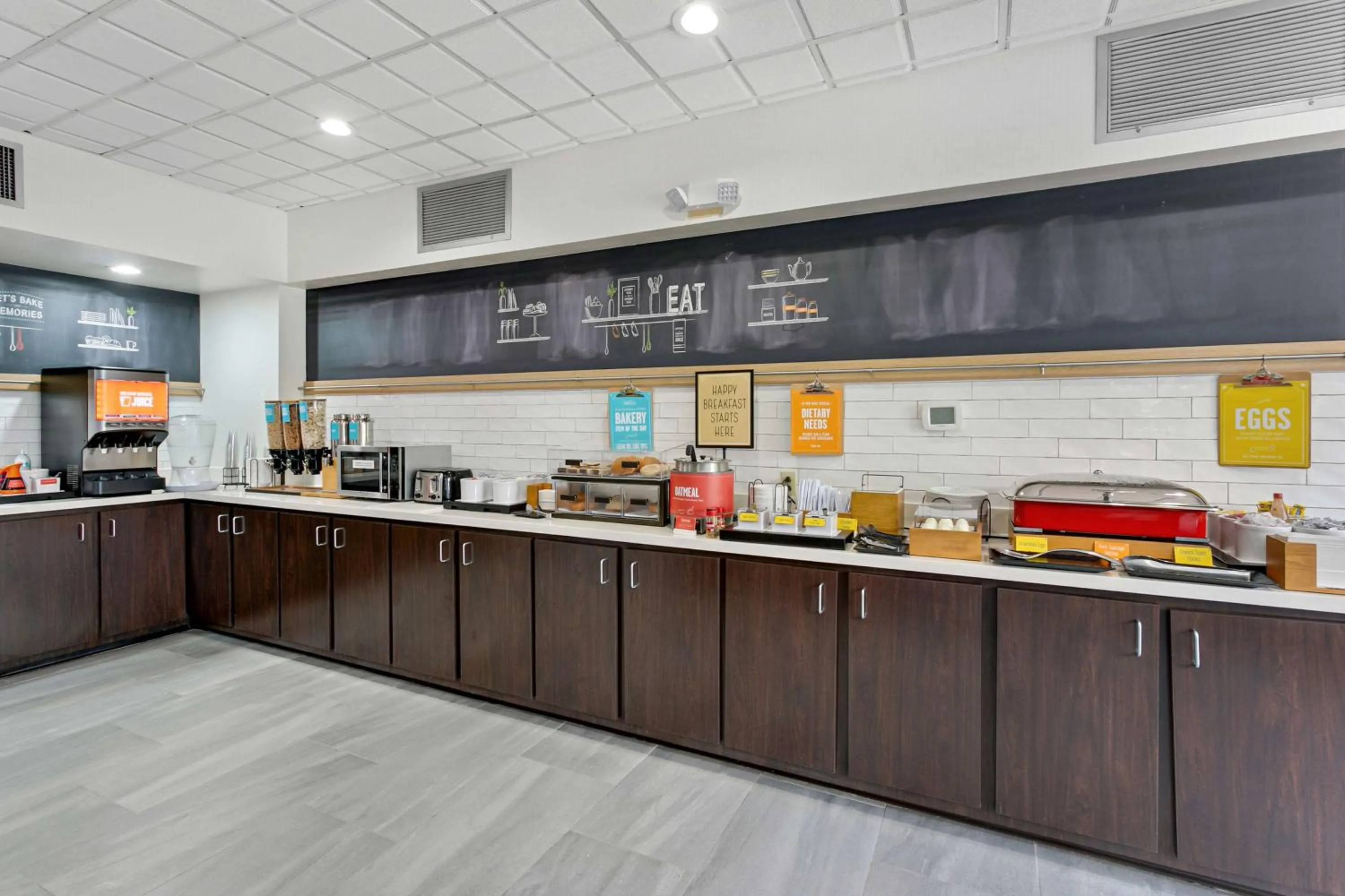 Breakfast in Hampton Inn Houston-Pearland, TX