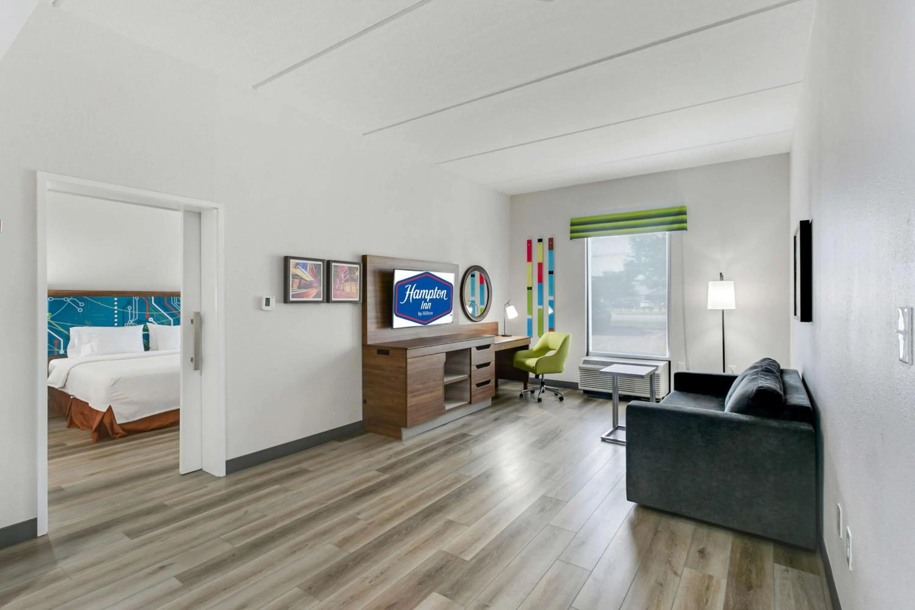 Bedroom, Bed in Hampton Inn Houston-Pearland, TX