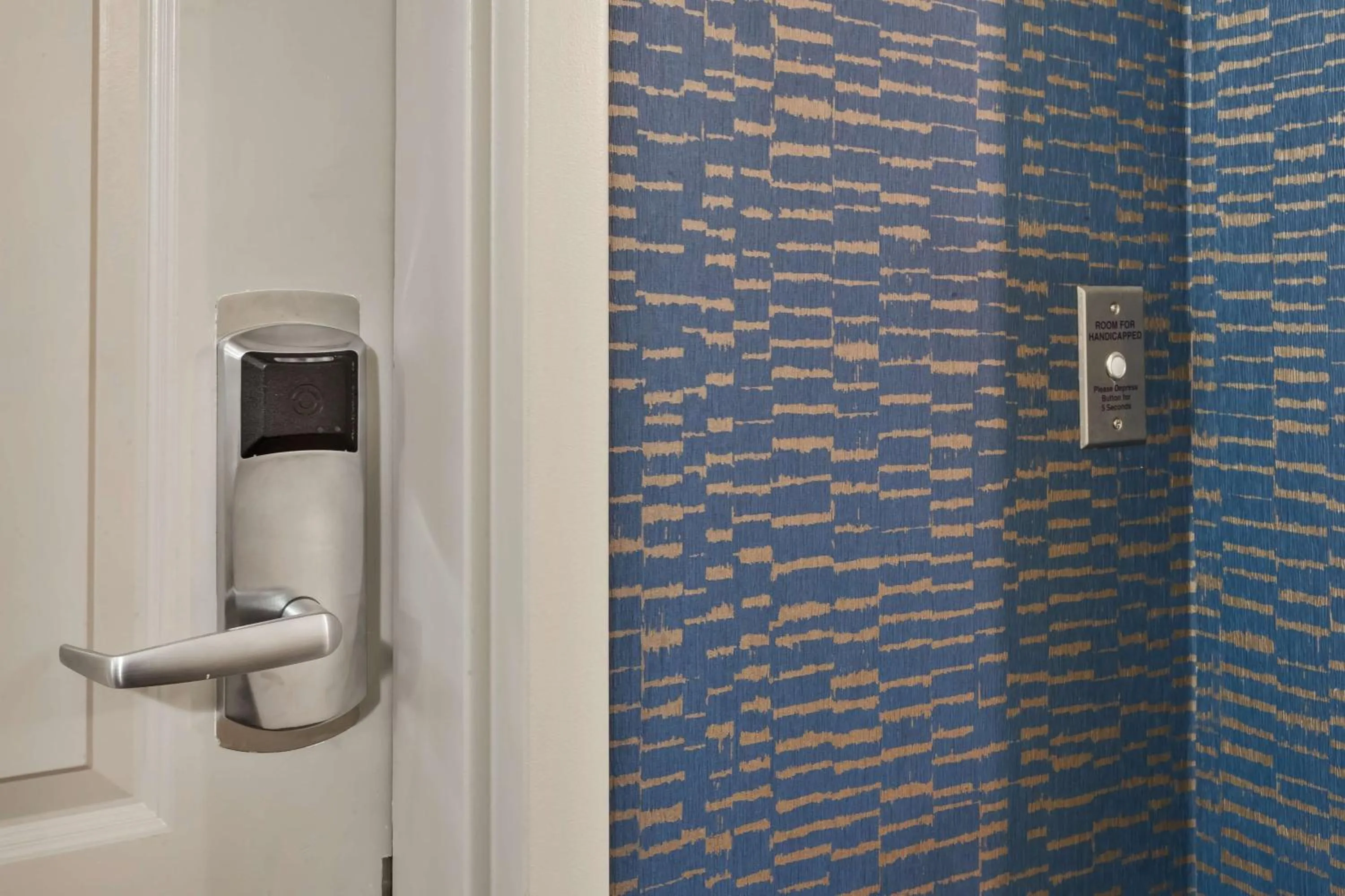 Photo of the whole room in Hilton Garden Inn Minneapolis Maple Grove