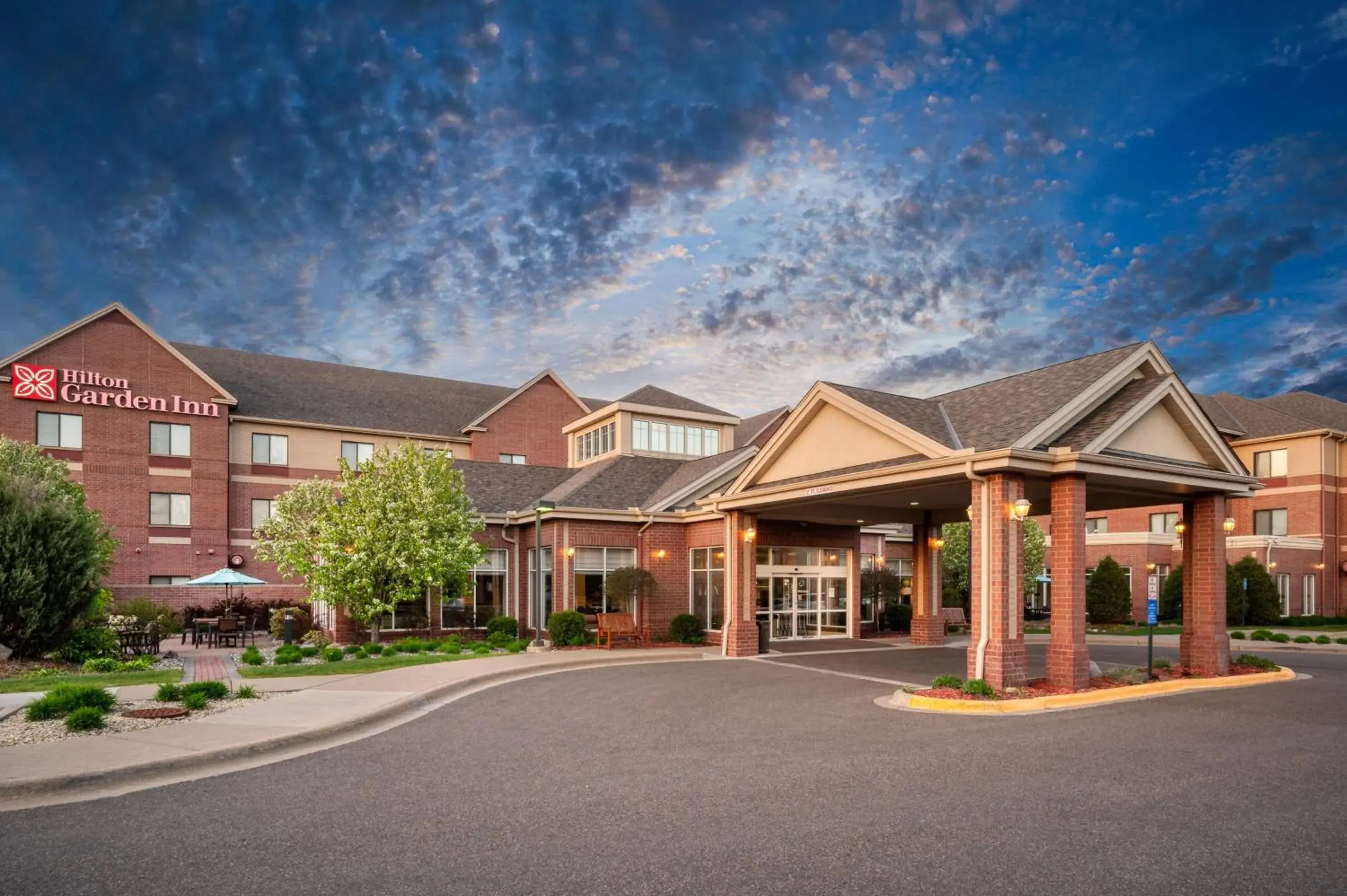 Property building in Hilton Garden Inn Minneapolis Maple Grove Property building in Hilton Garden Inn Minneapolis Maple Grove