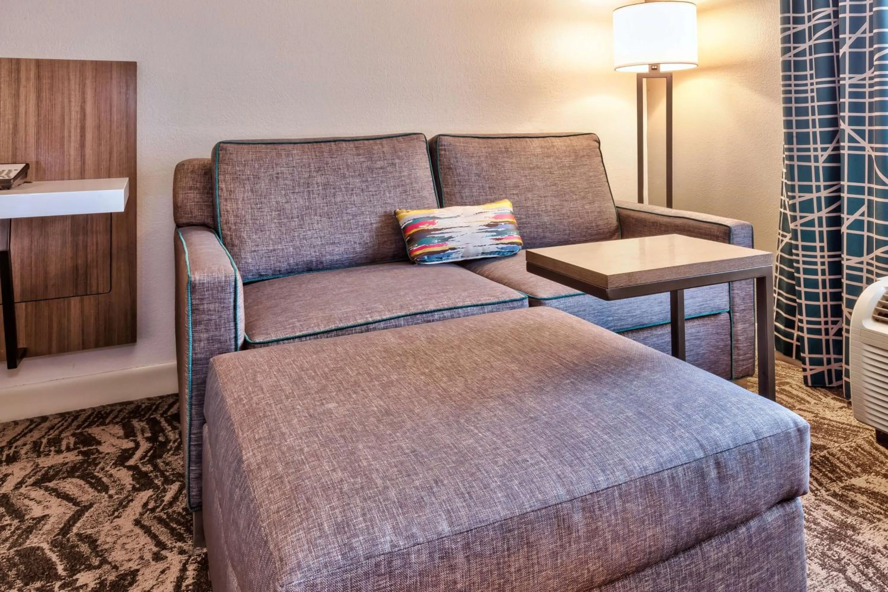 Living room in Hilton Garden Inn Minneapolis Maple Grove