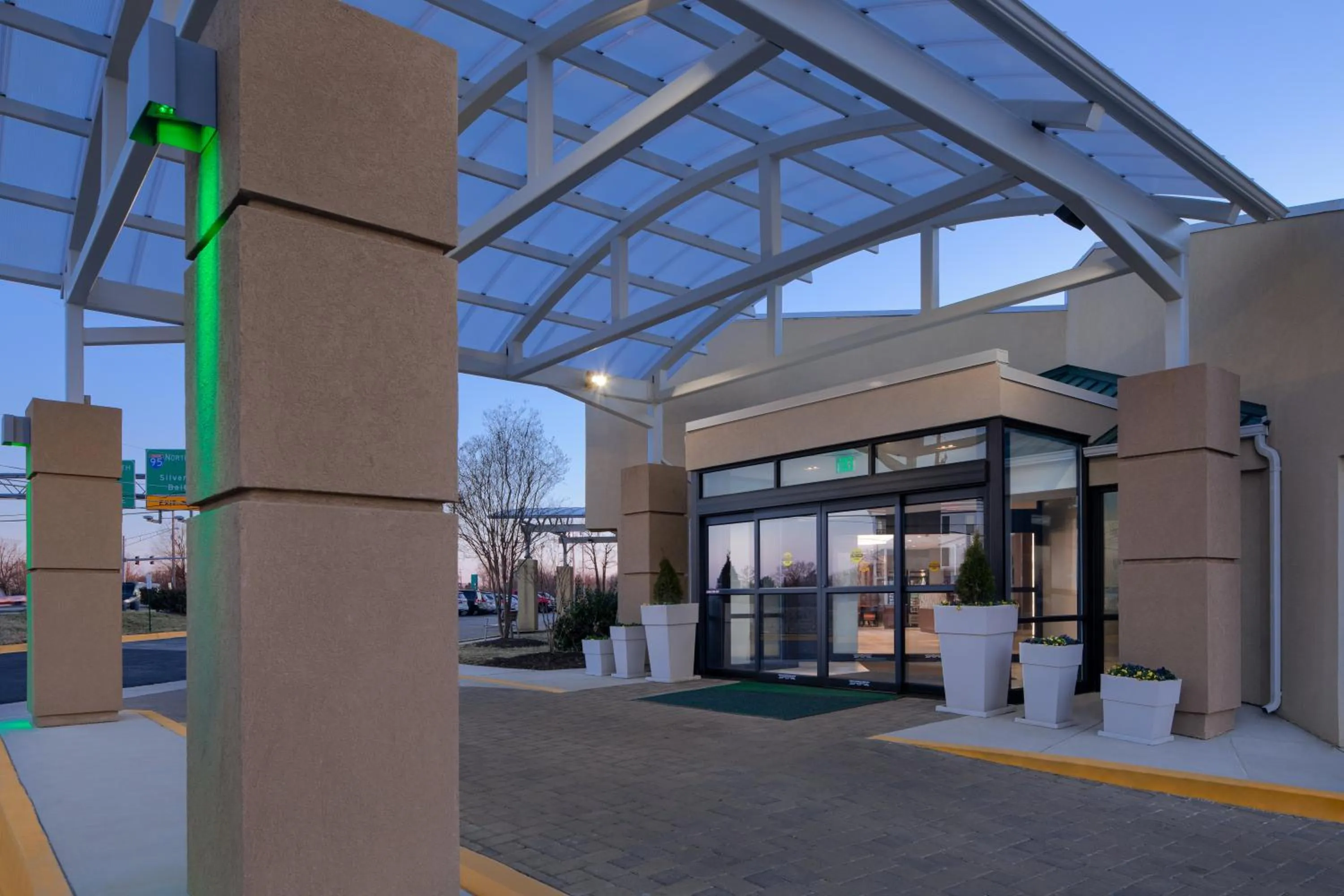 Property building in Holiday Inn Washington-College Pk I-95