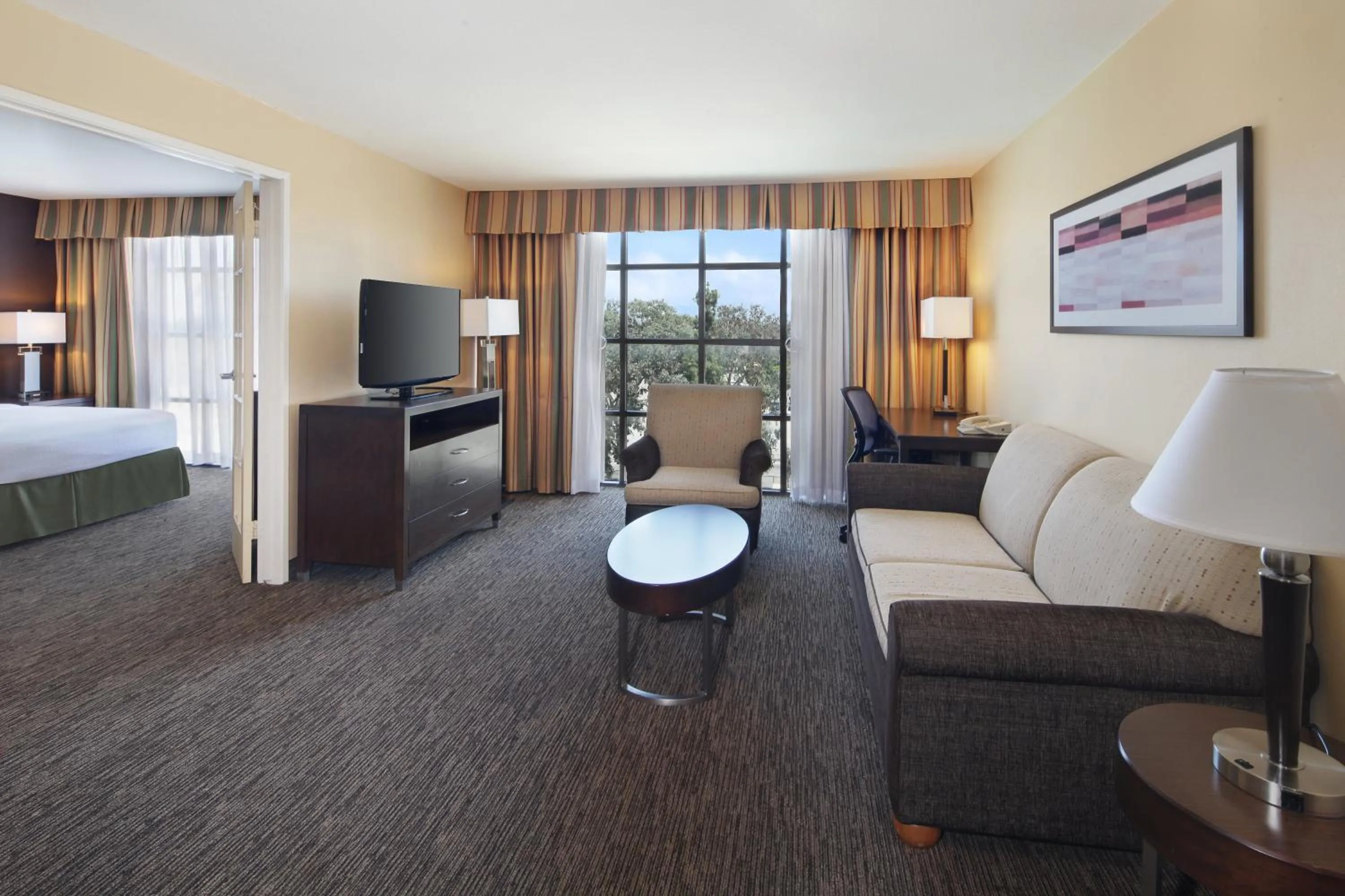 Photo of the whole room, Bed in Holiday Inn Hotel & Suites Anaheim by IHG