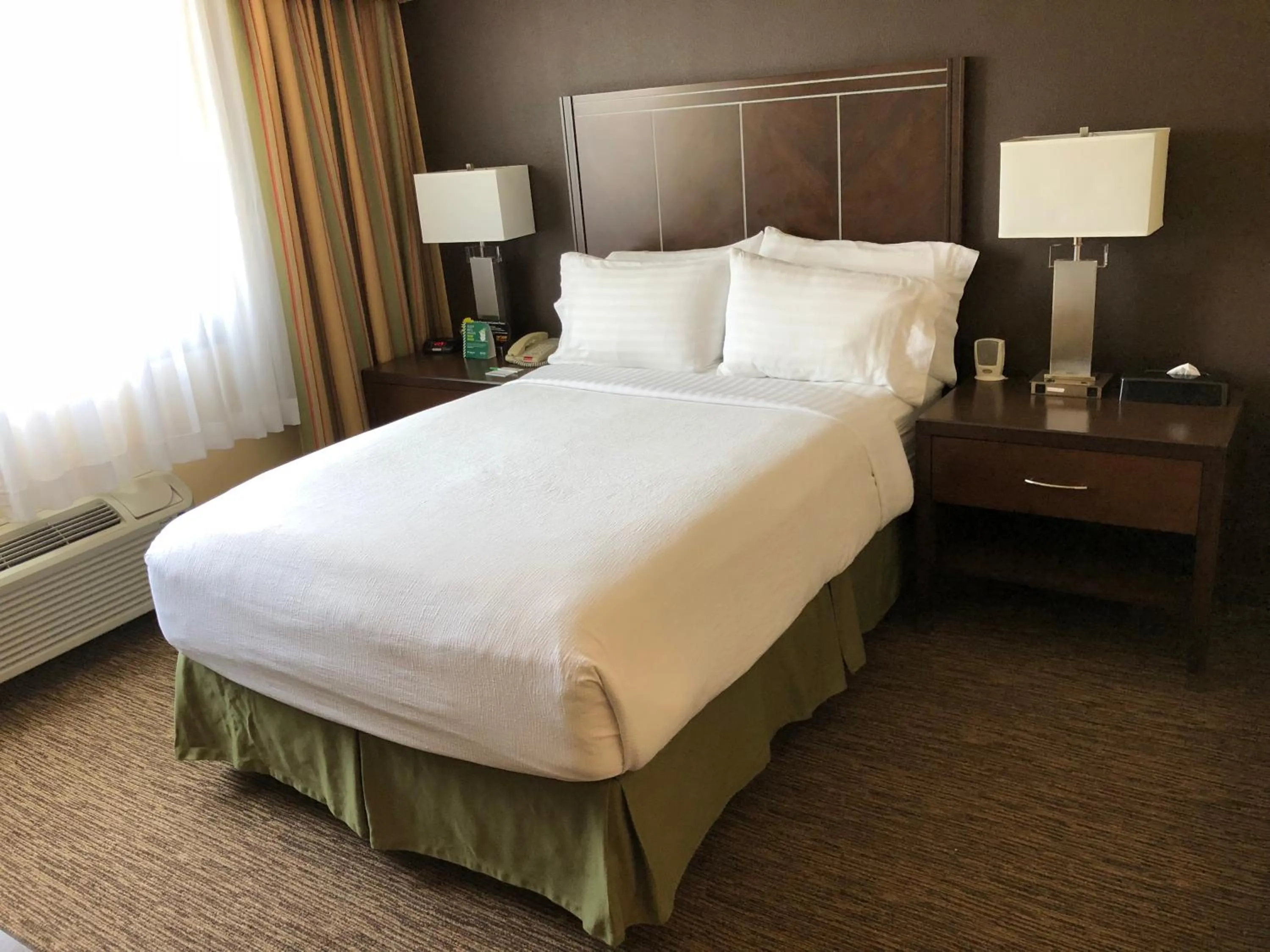 Bed in Holiday Inn Hotel & Suites Anaheim by IHG