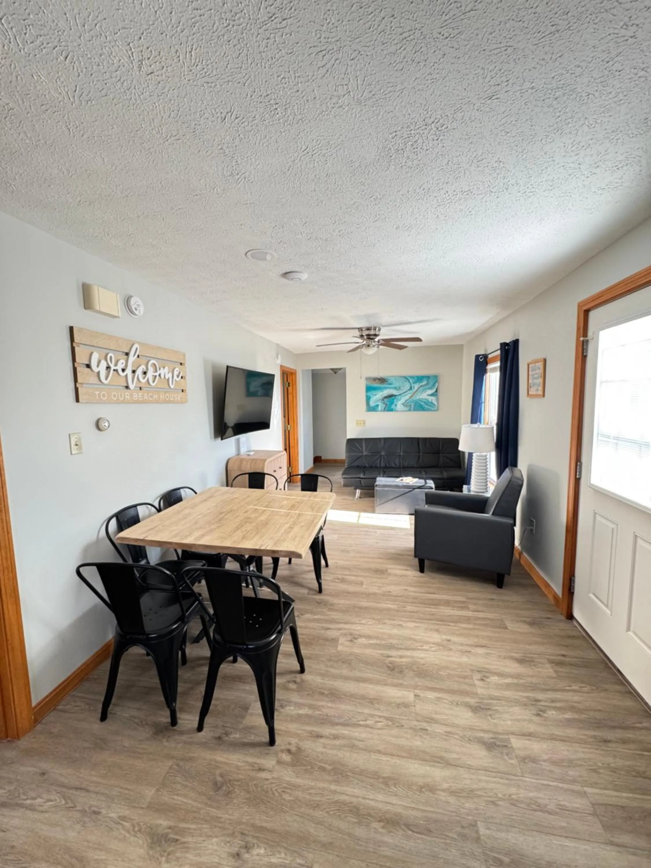 Abellona Inn & Suites