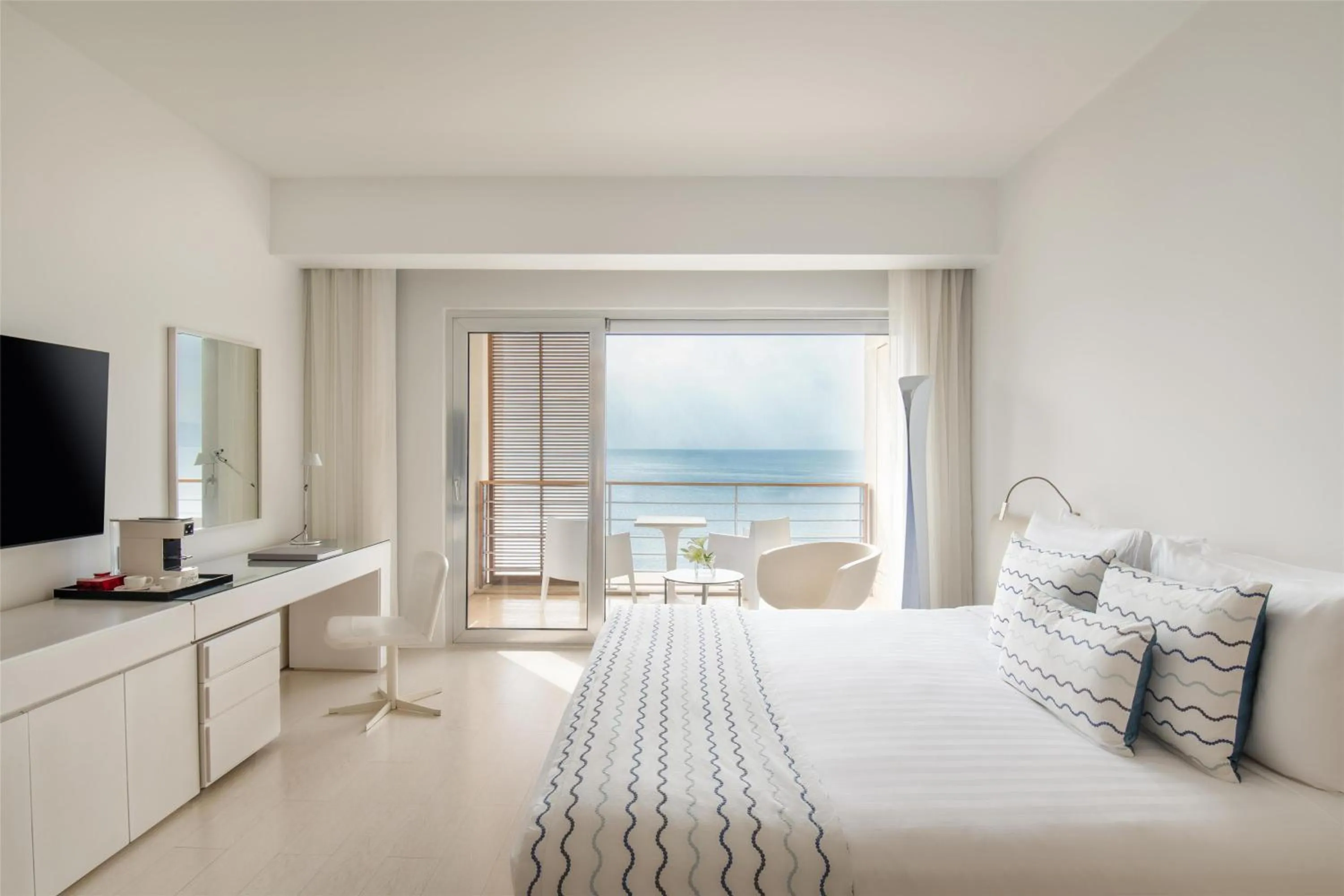 Bedroom, Bed in Kempinski Hotel Aqaba