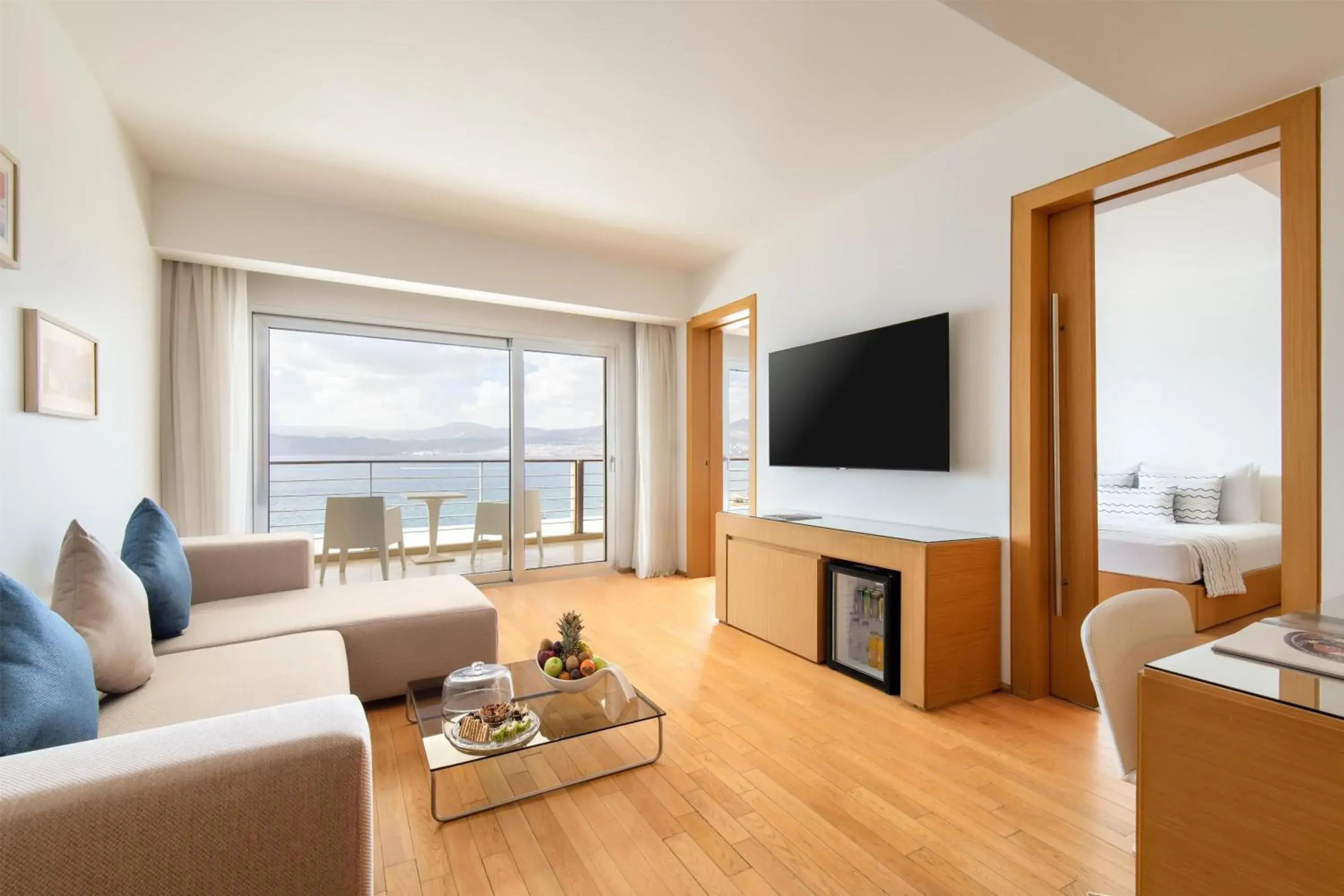 Sea View Executive Deluxe Suite (King Size Bed) in Kempinski Hotel Aqaba Sea View Executive Deluxe Suite (King Size Bed) in Kempinski Hotel Aqaba