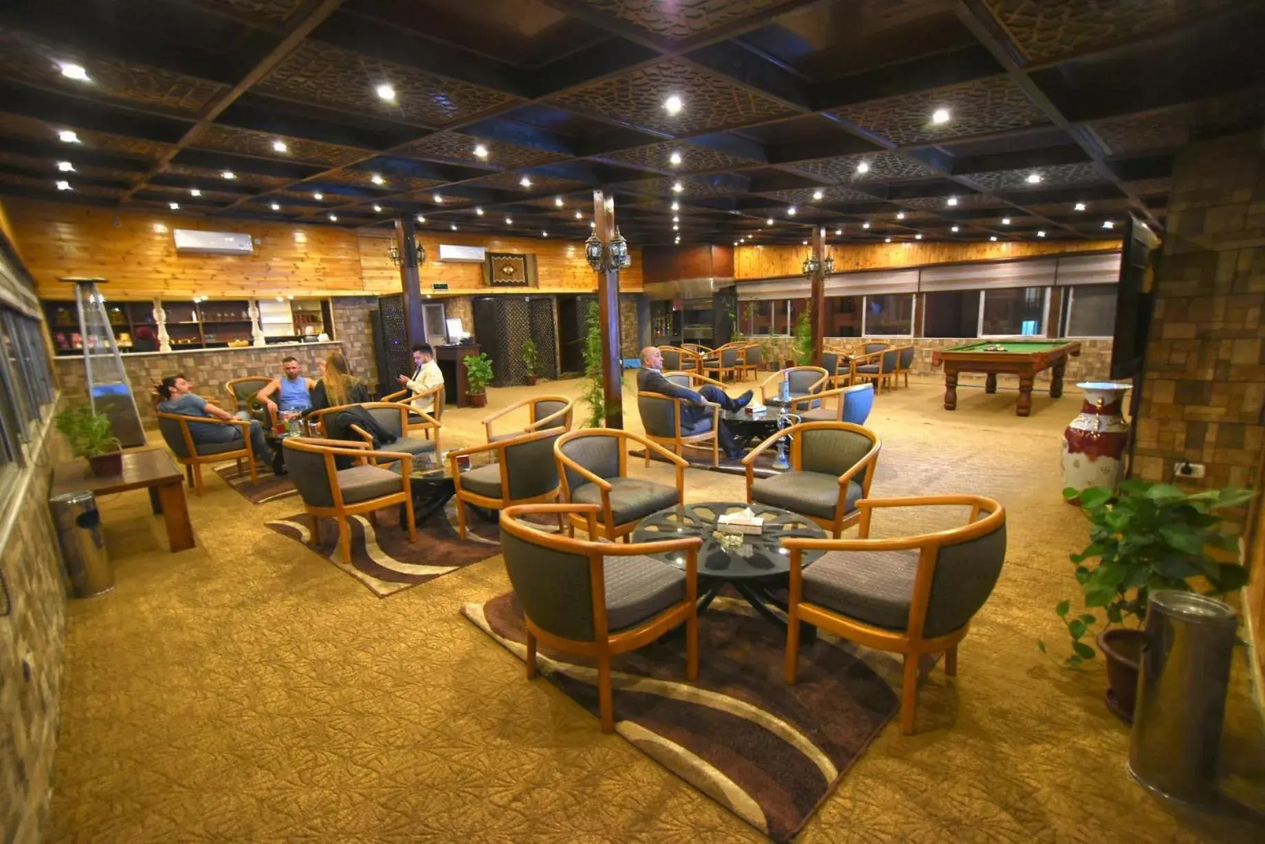 Restaurant/places to eat in La Maison Hotel Restaurant/places to eat in La Maison Hotel