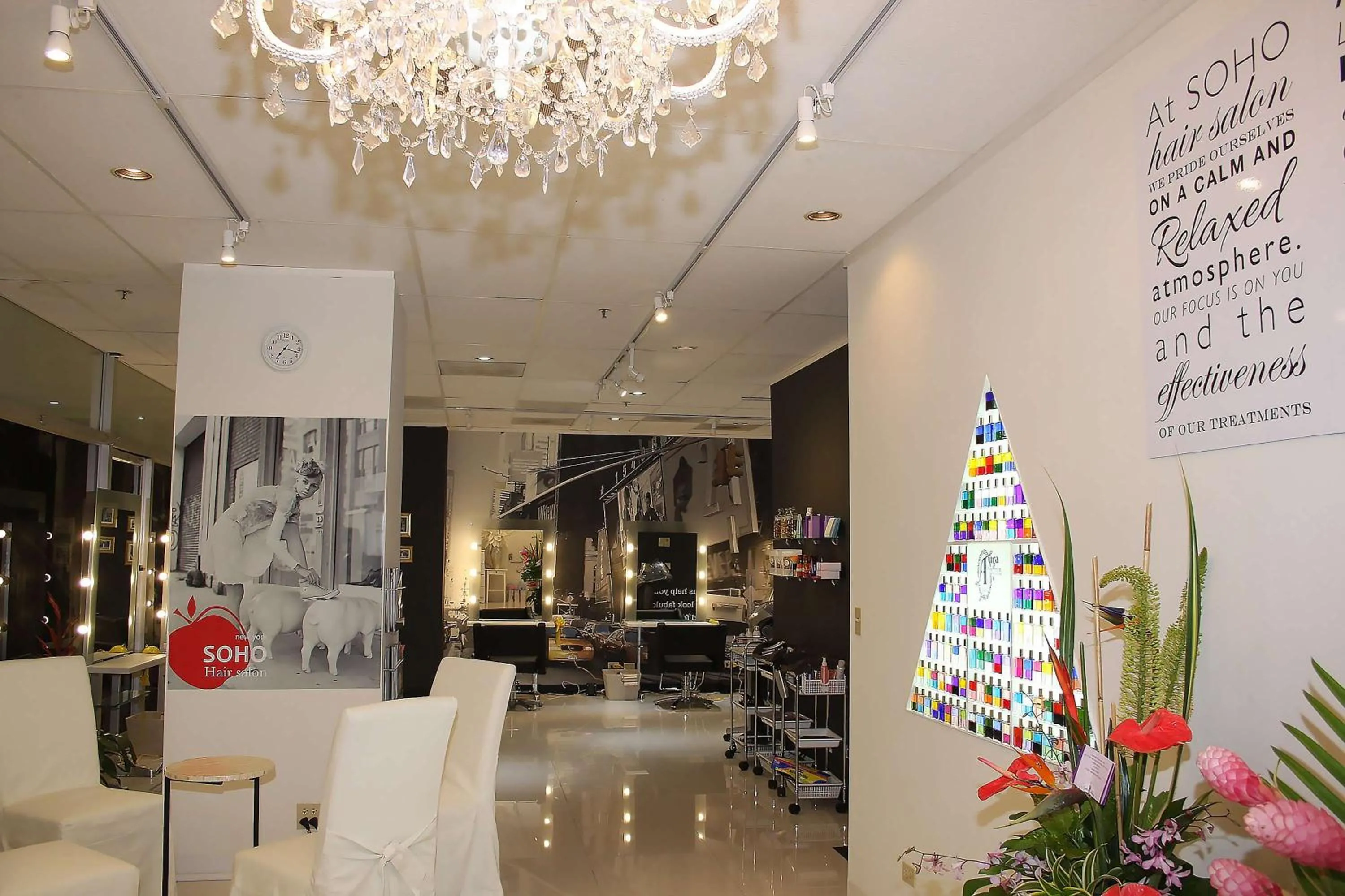 Property building in Ilikai Lite