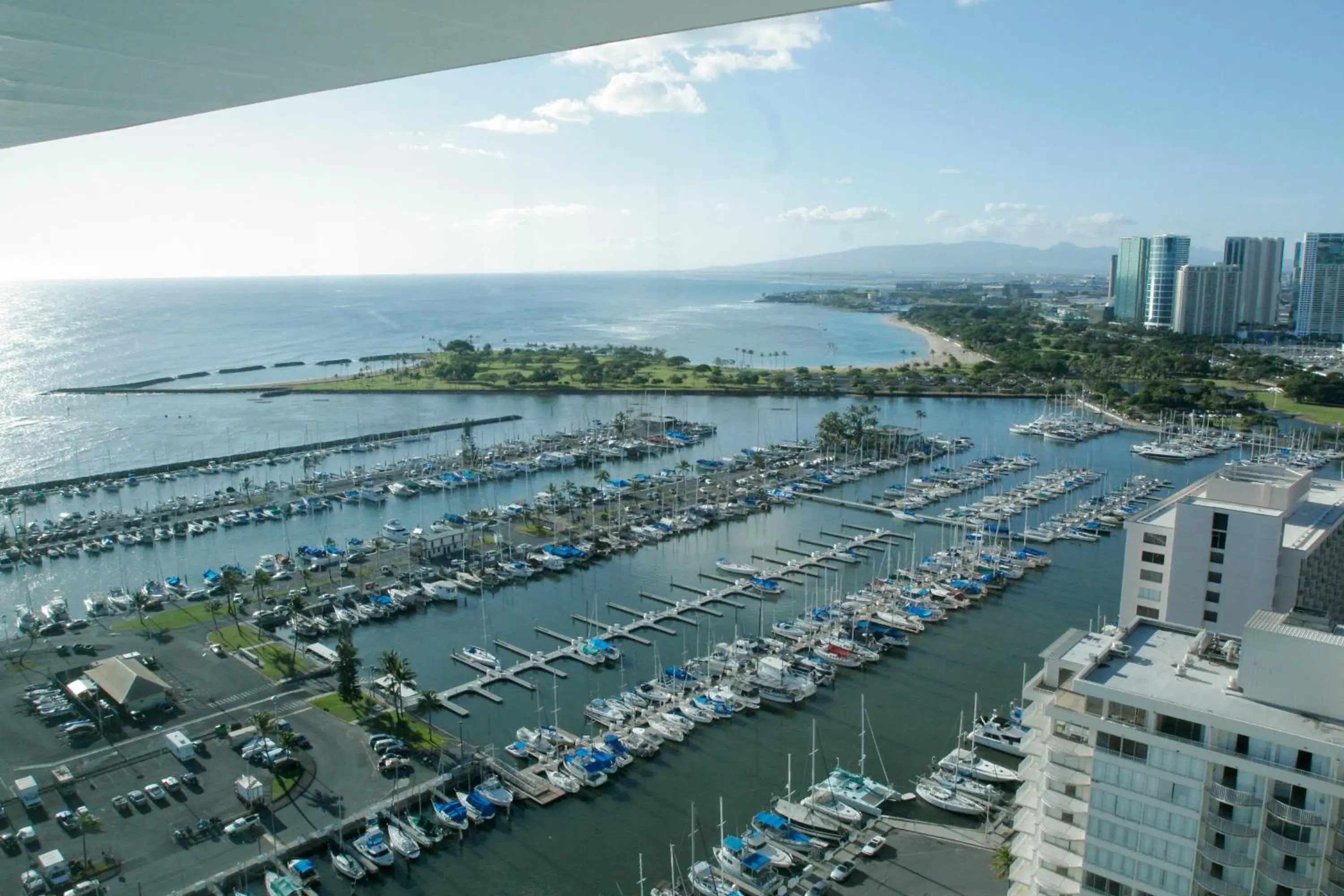 Restaurant/places to eat in Ilikai Lite Restaurant/places to eat in Ilikai Lite