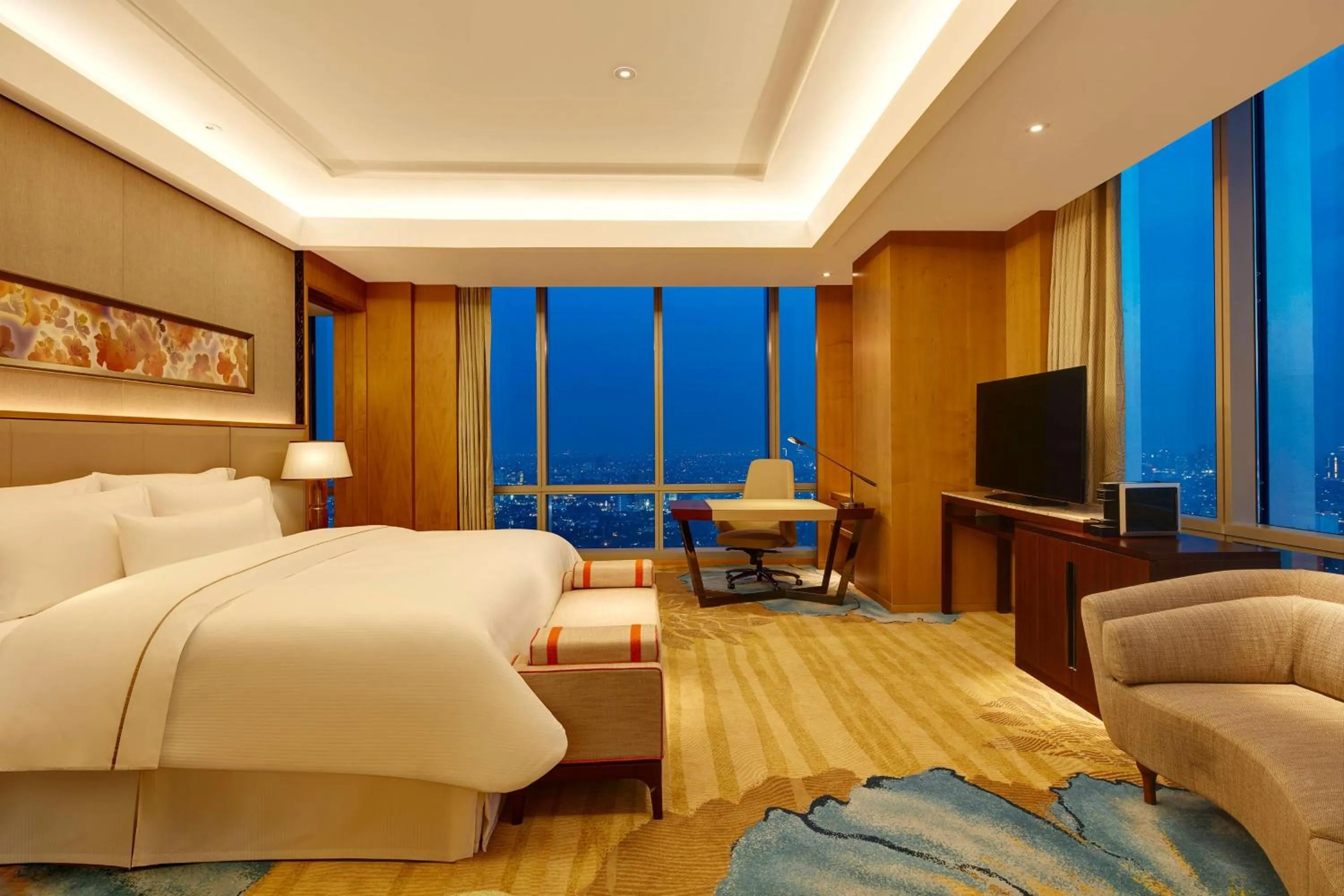 Photo of the whole room, Bed in The Westin Jakarta