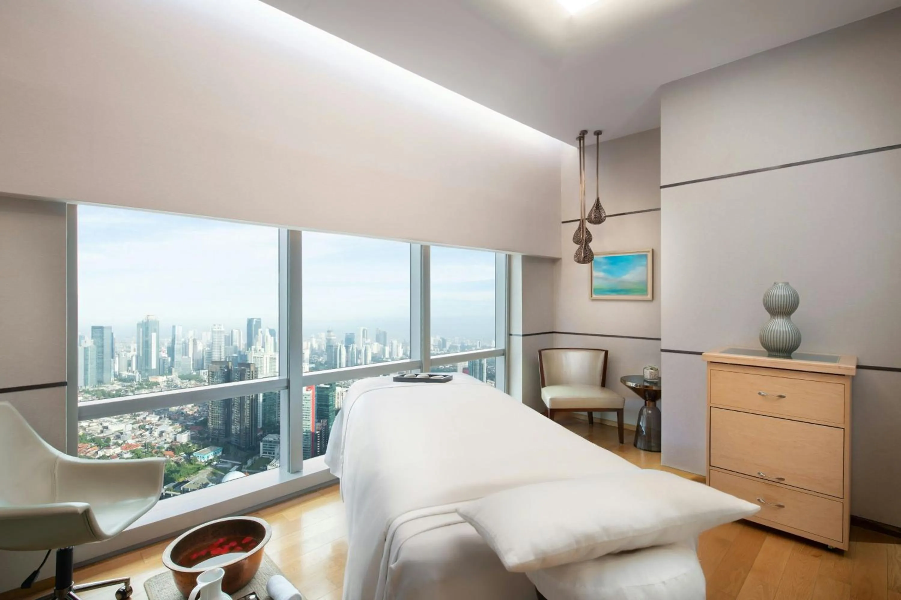 Spa and wellness centre/facilities, Bed in The Westin Jakarta