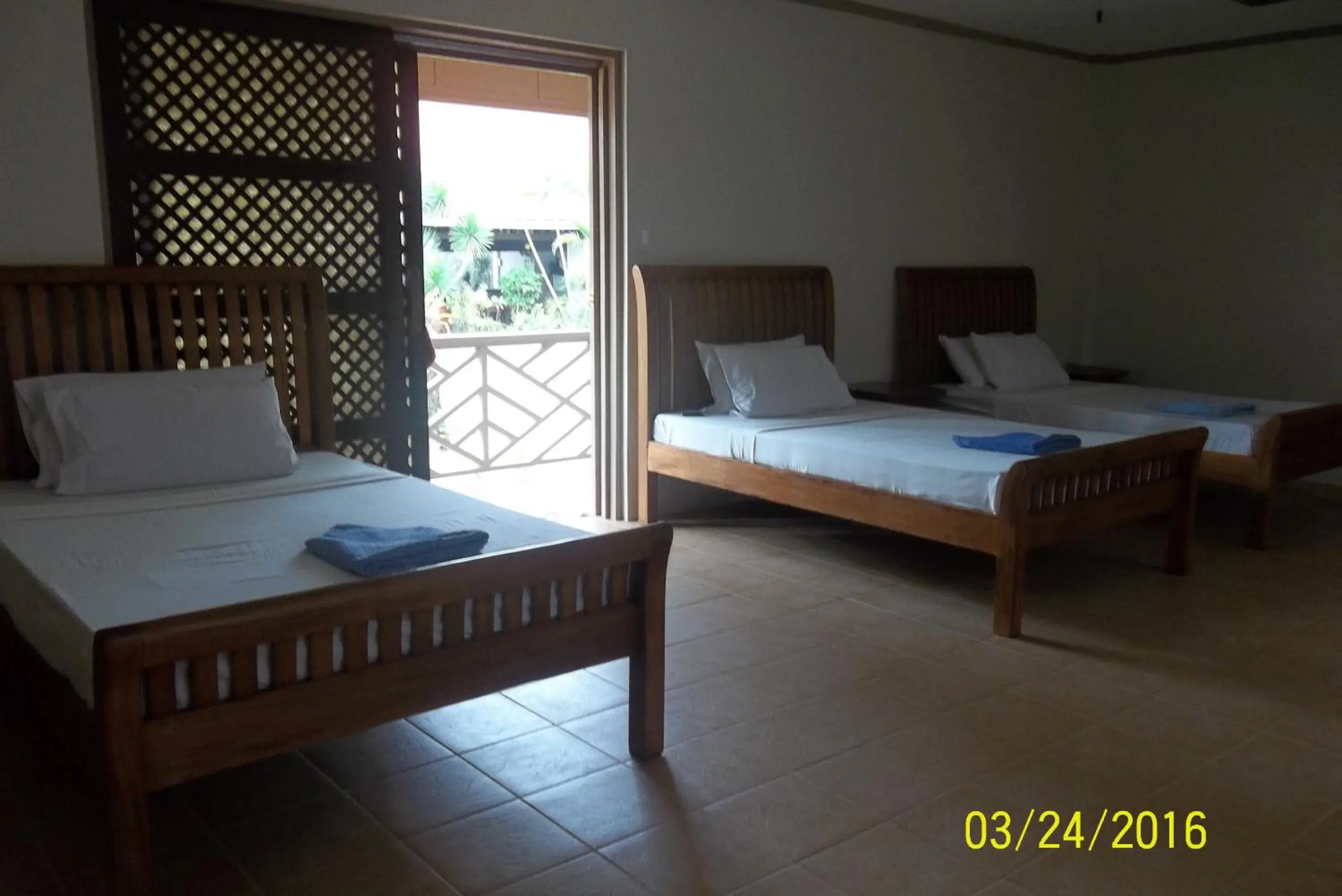 2 Bedroom Capiz House 2 in Happy Ripples Beach Resort 2 Bedroom Capiz House 2 in Happy Ripples Beach Resort