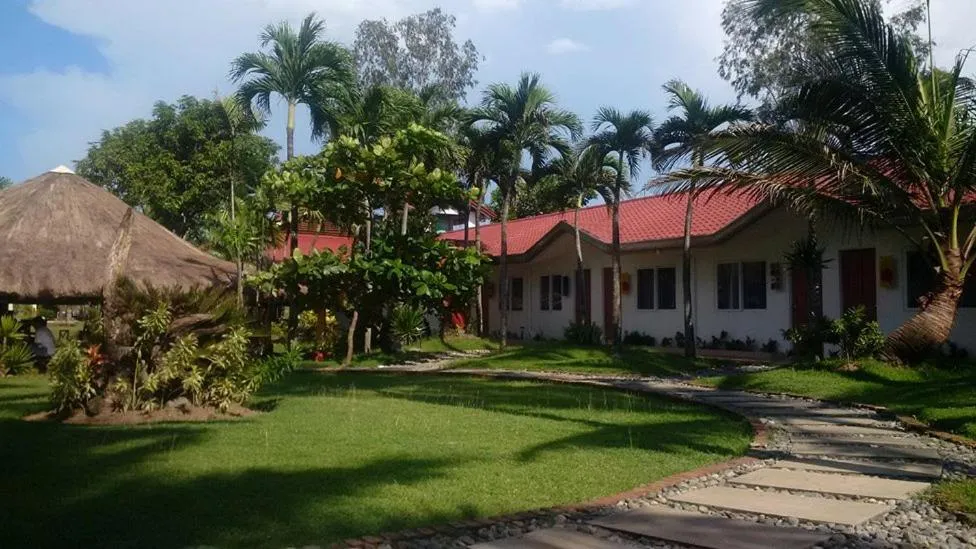 Garden in Happy Ripples Beach Resort