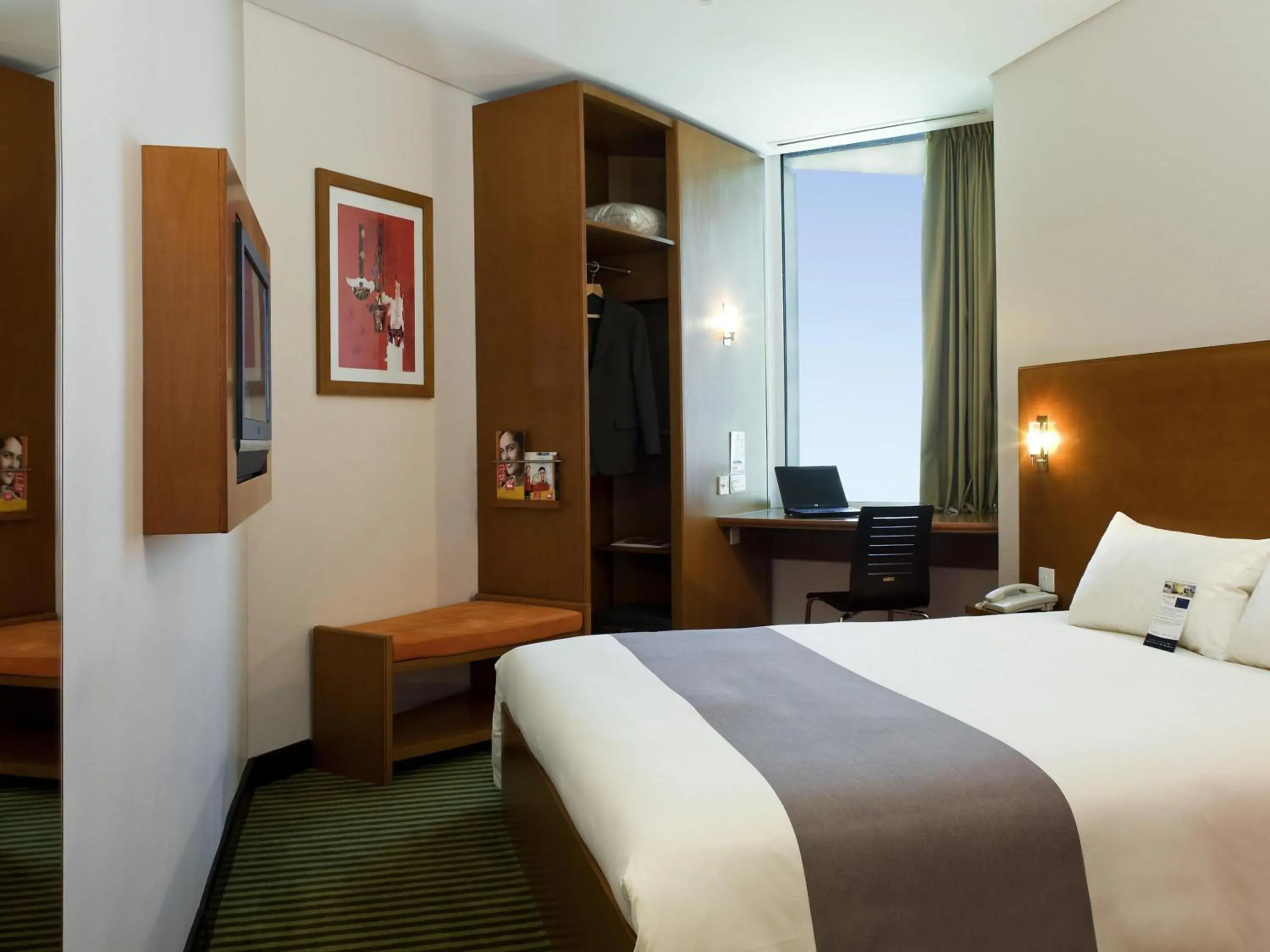 Property building, Bed in ibis Amman Property building, Bed in ibis Amman