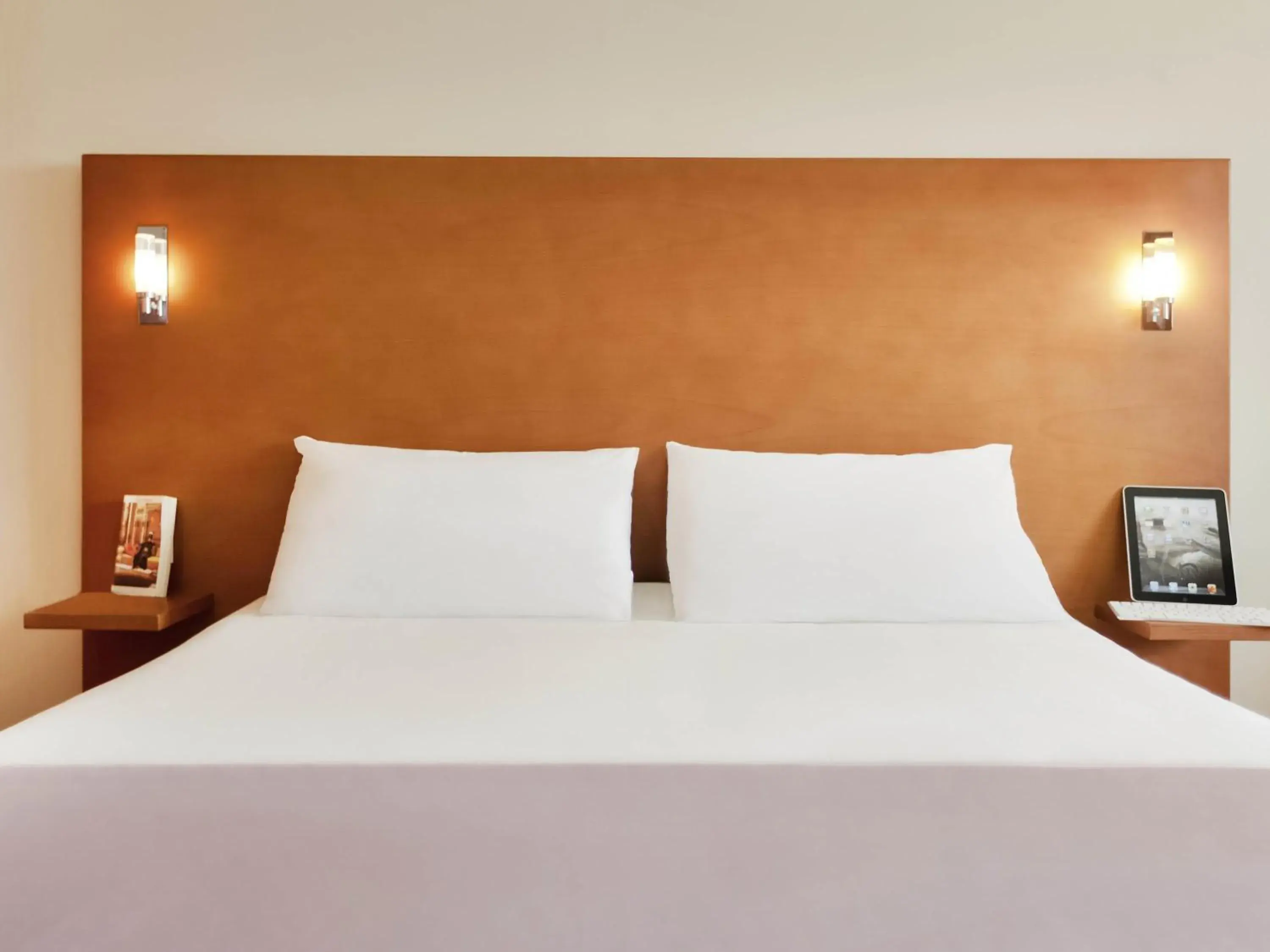 Bedroom, Bed in ibis Amman Bedroom, Bed in ibis Amman