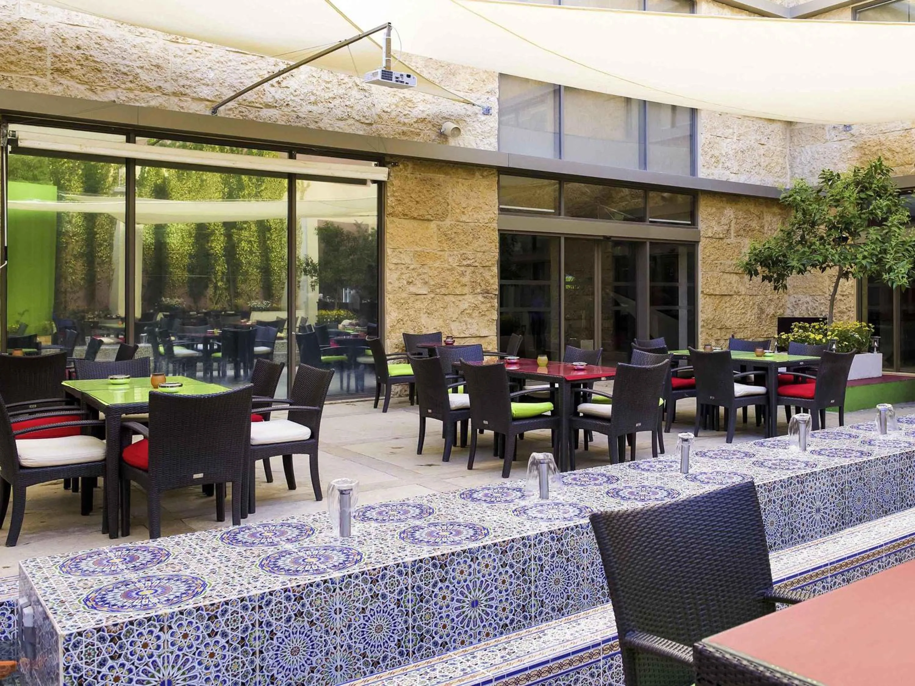 Lounge or bar in ibis Amman