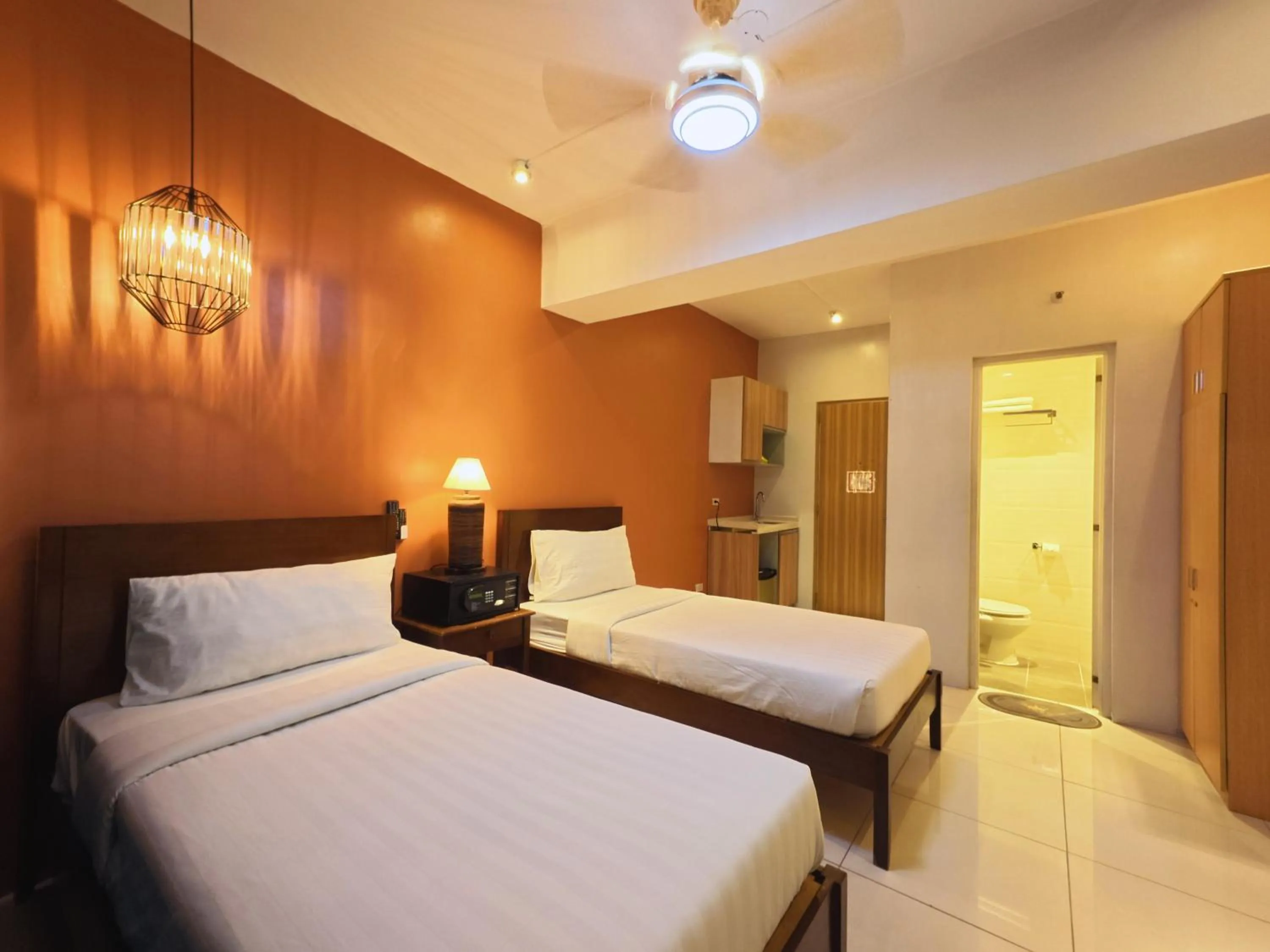 Bedroom, Bed in Pacific Park Hotel