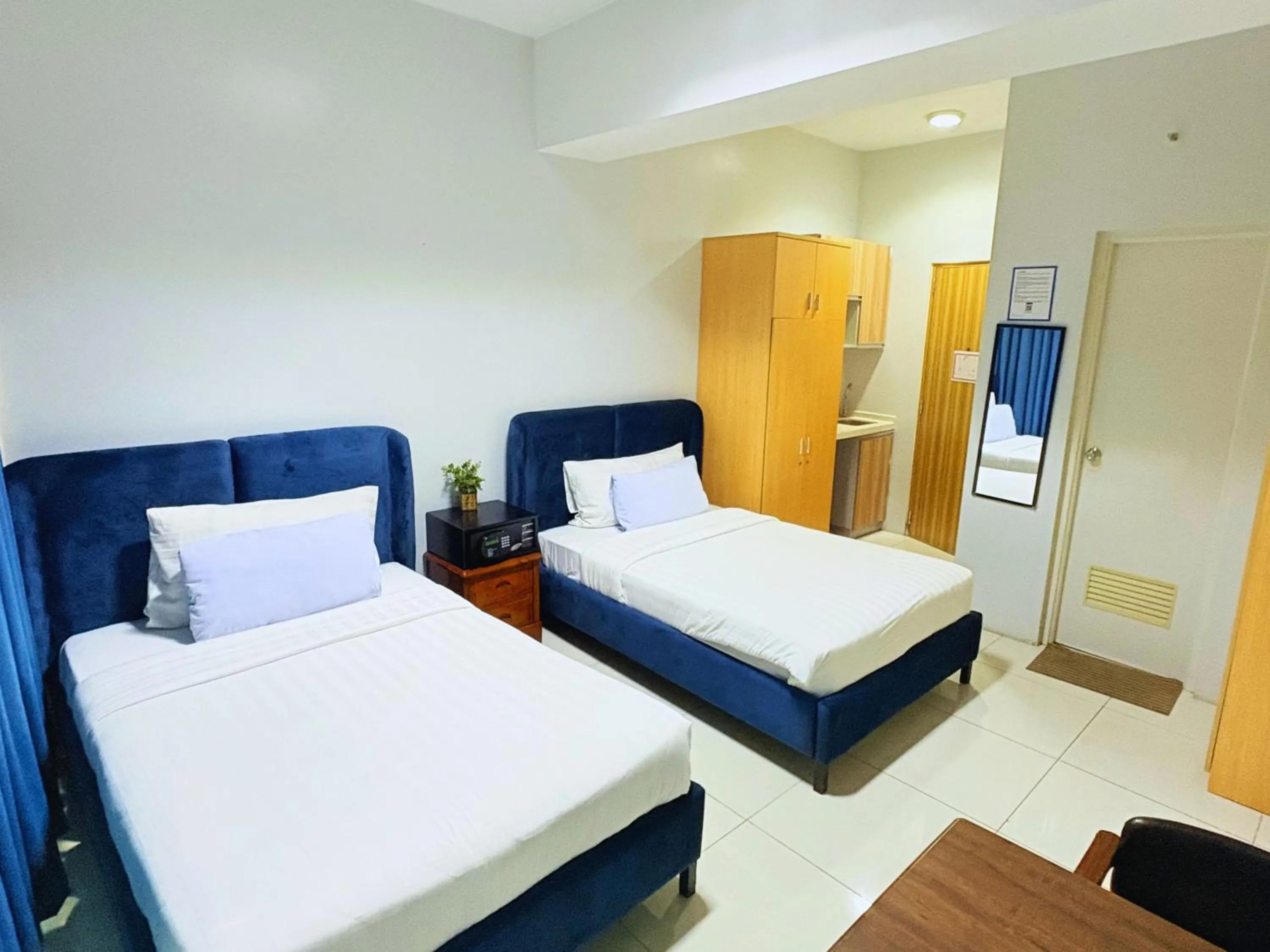 Bedroom, Bed in Pacific Park Hotel