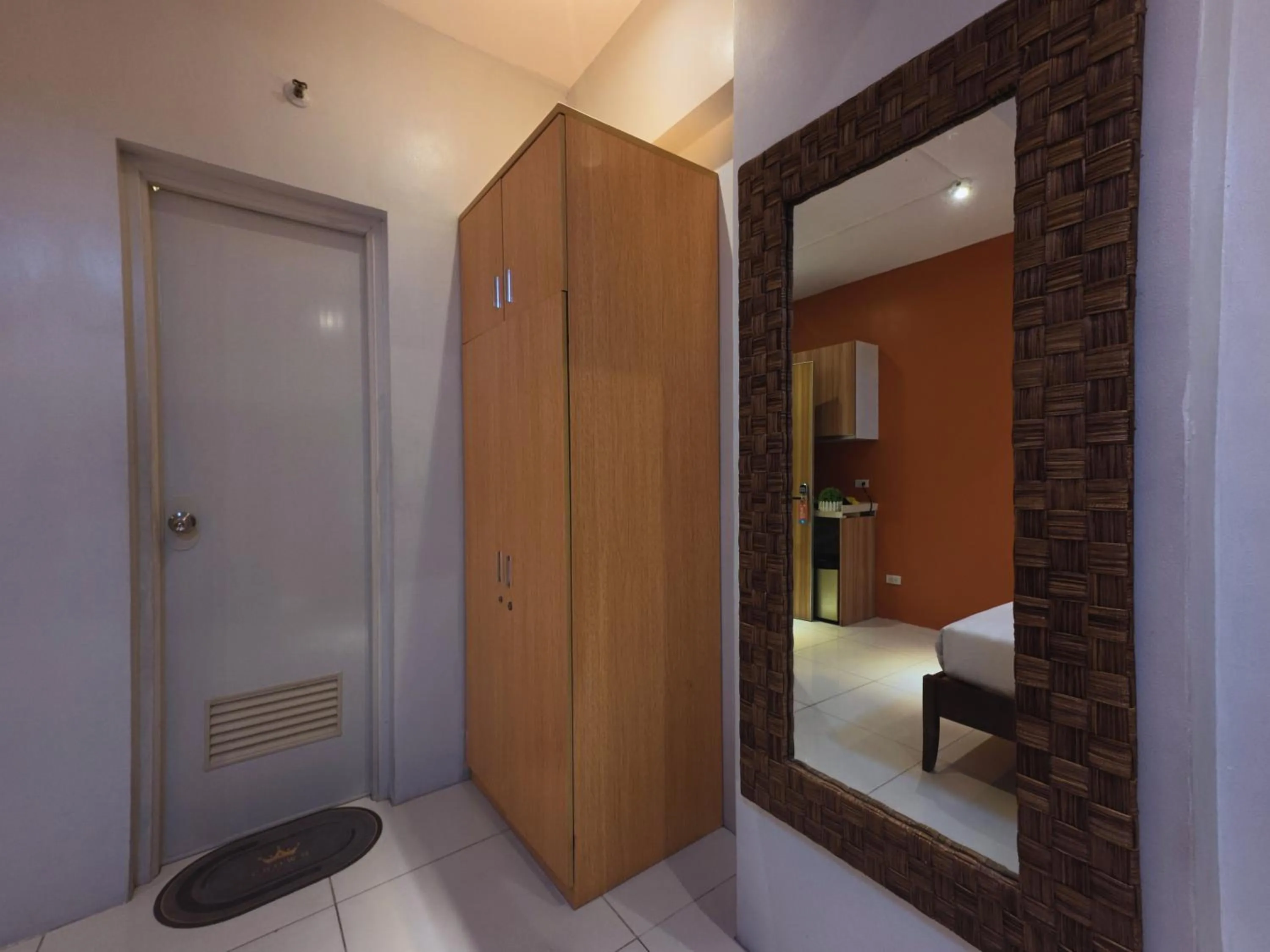 wardrobe in Pacific Park Hotel