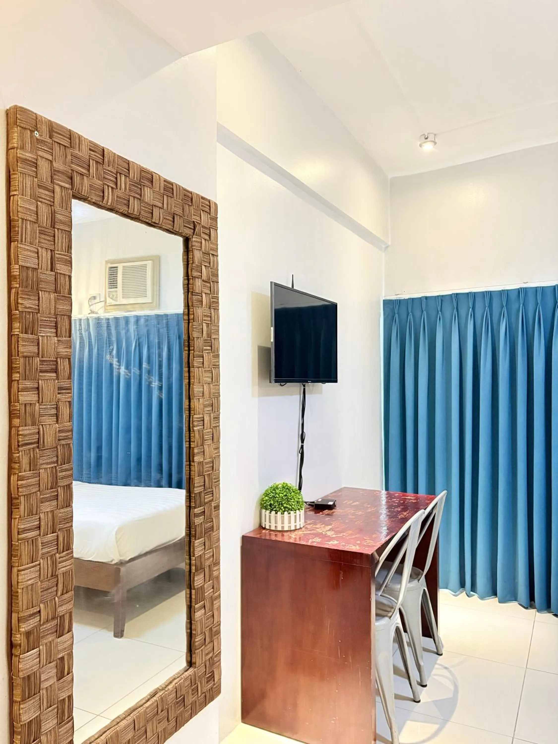 TV and multimedia, Bed in Pacific Park Hotel