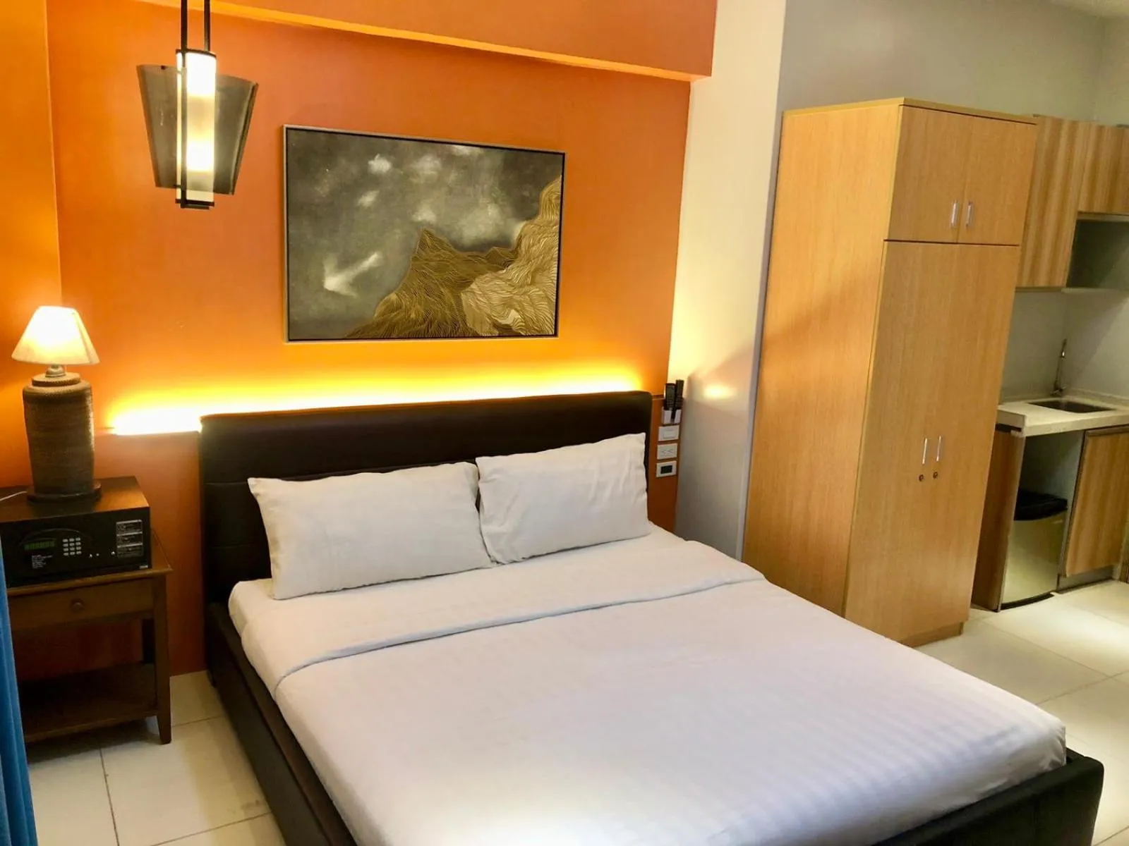 Bedroom, Bed in Pacific Park Hotel