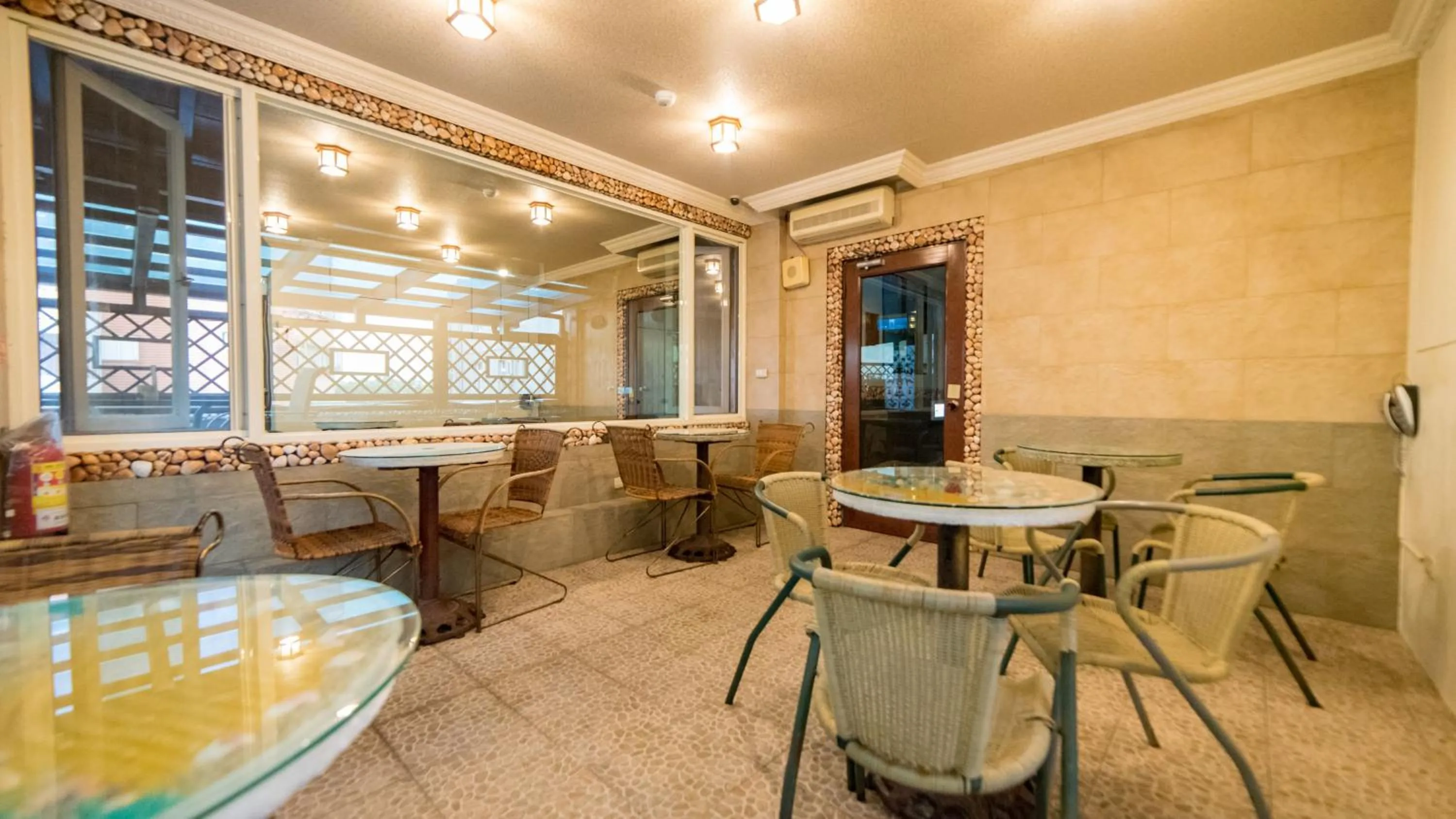 Lounge or bar in Shankou Hotspring Hotel