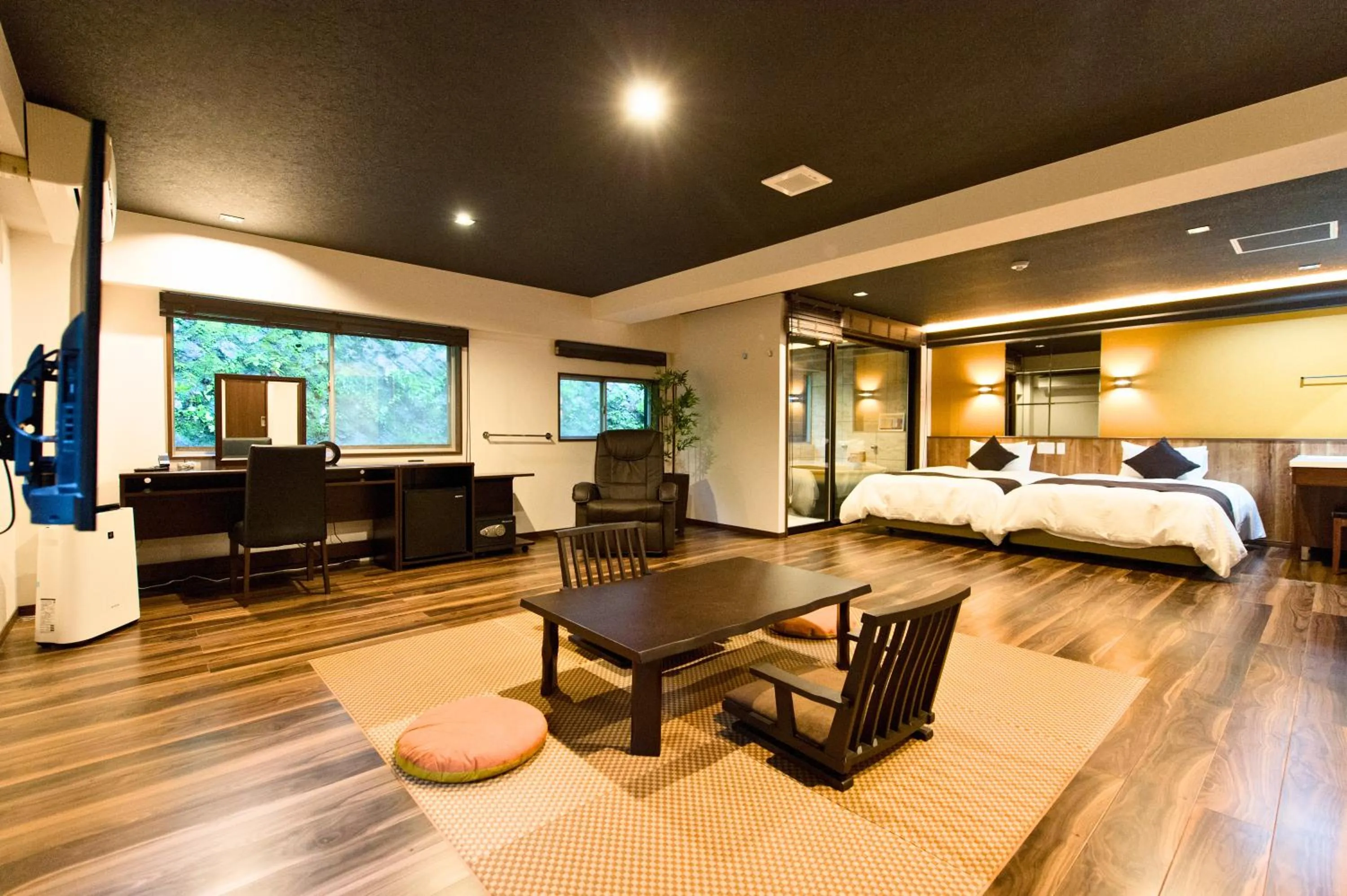Photo of the whole room, Bed in LiVEMAX RESORT Hakone Sengokuhara