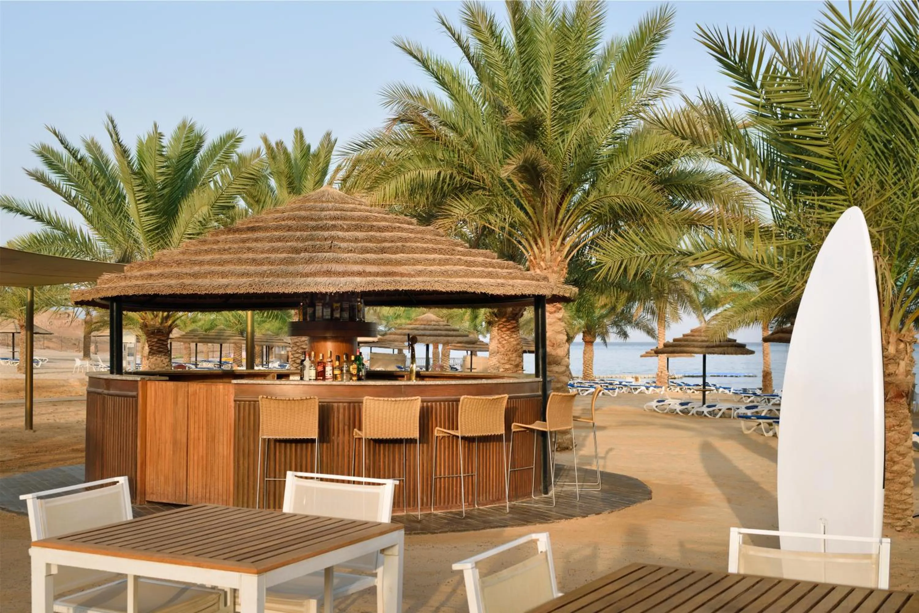 Lounge or bar in Mövenpick Resort & Spa Tala Bay Aqaba