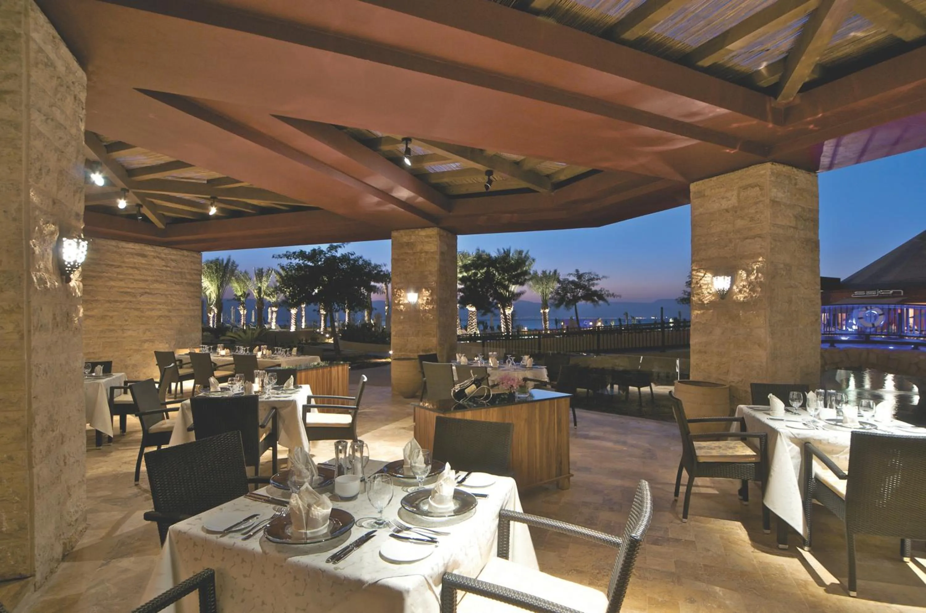 Restaurant/places to eat in Mövenpick Resort & Spa Tala Bay Aqaba