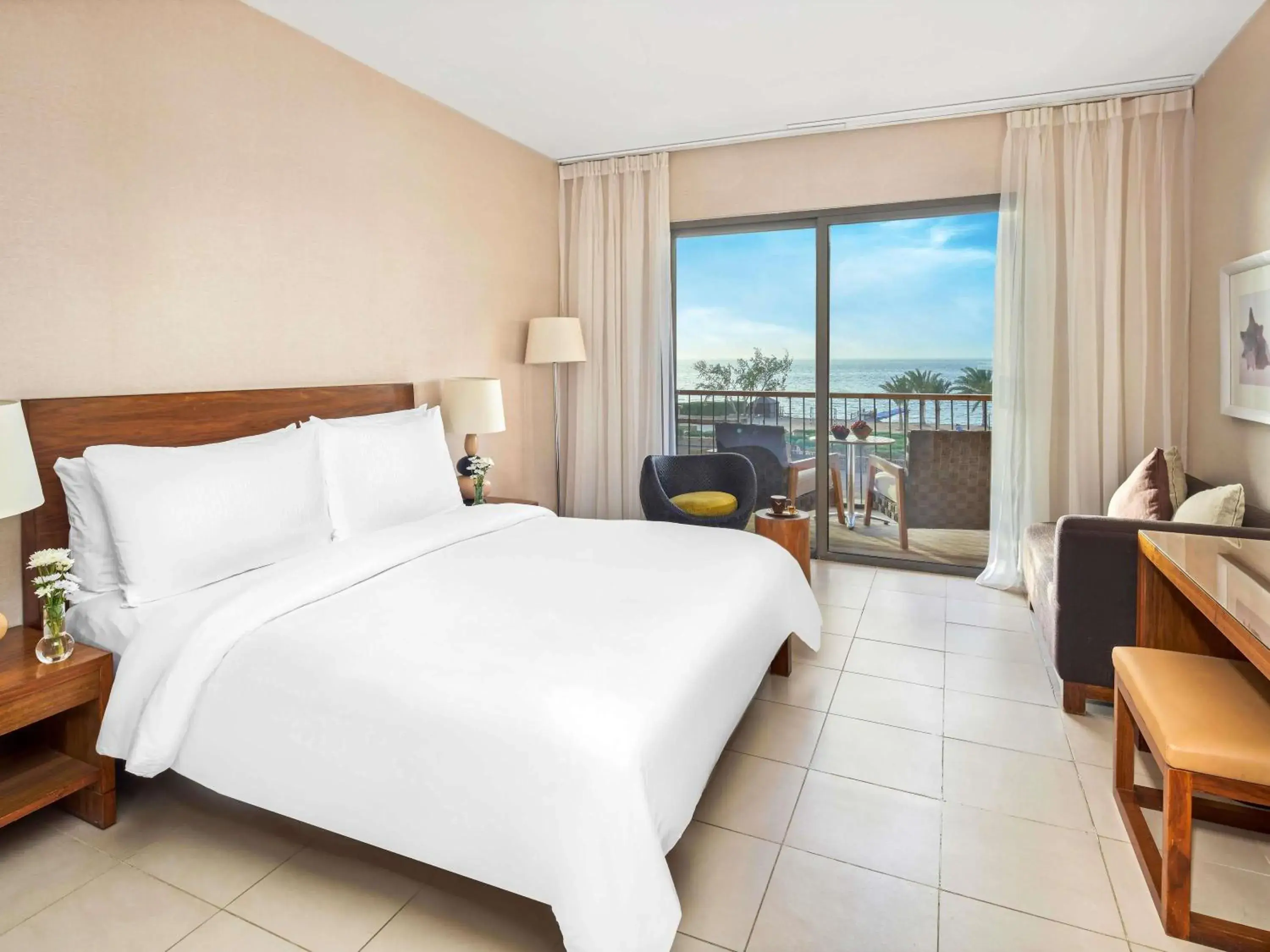 Superior King Room in Mövenpick Resort & Spa Tala Bay Aqaba Superior King Room in Mövenpick Resort & Spa Tala Bay Aqaba