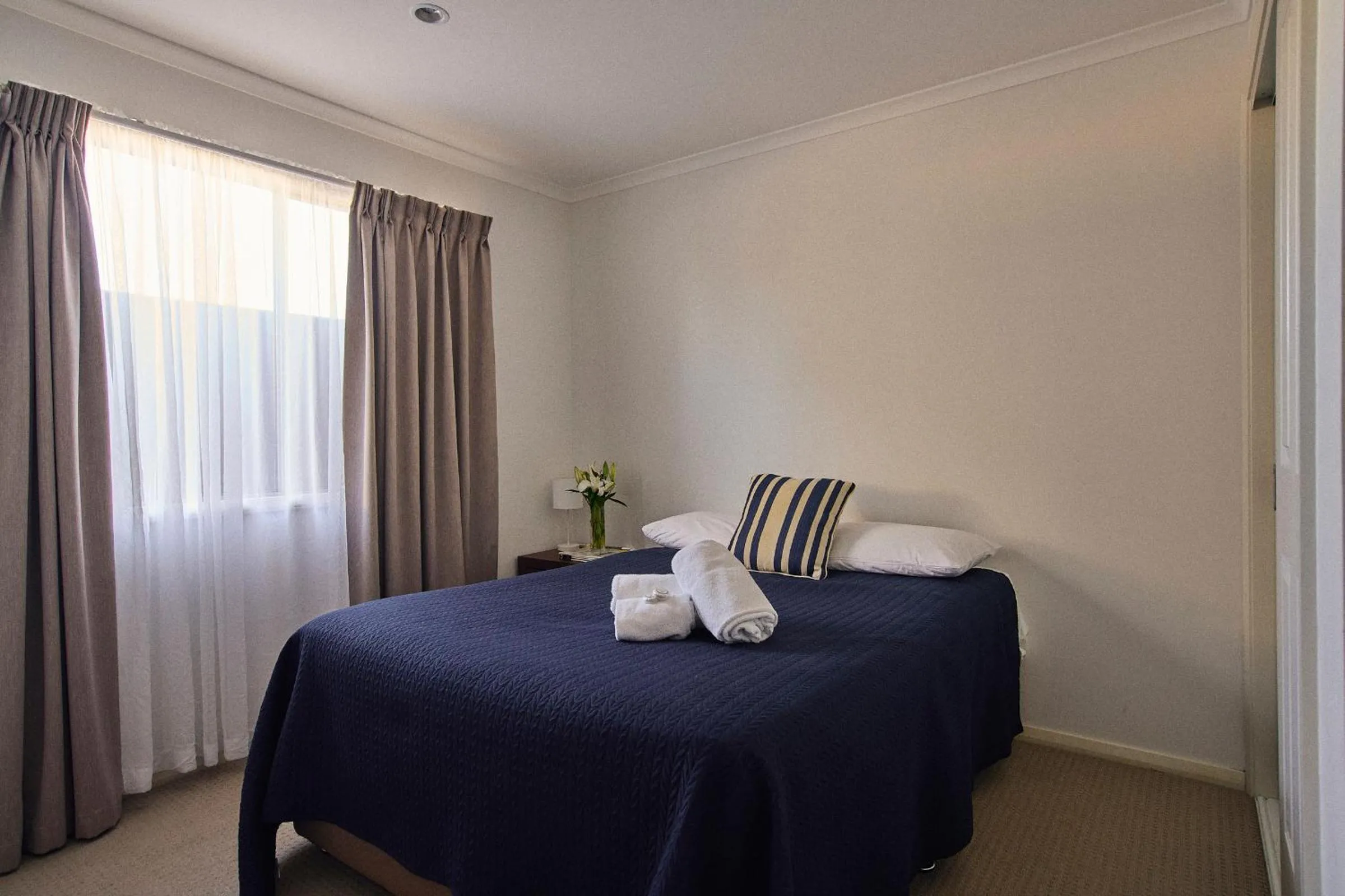 Bed in Mollymook Tourist Park