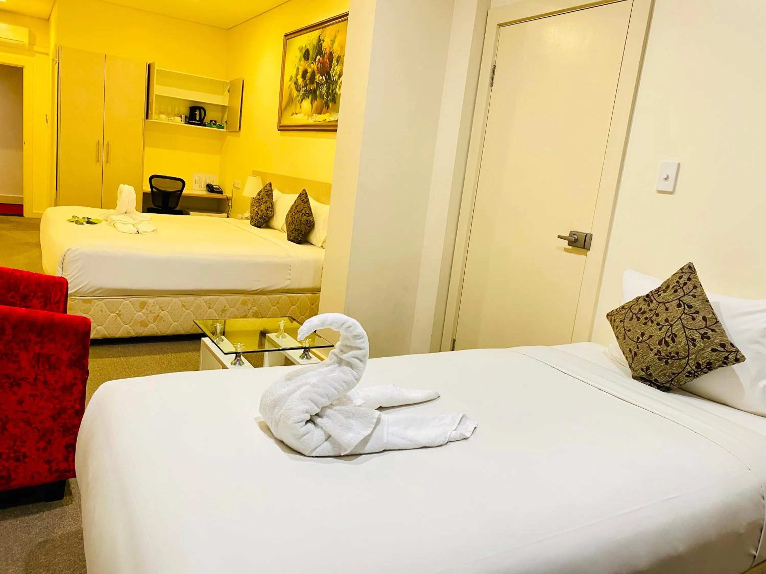 Bed in Parklane Motel Murray Bridge