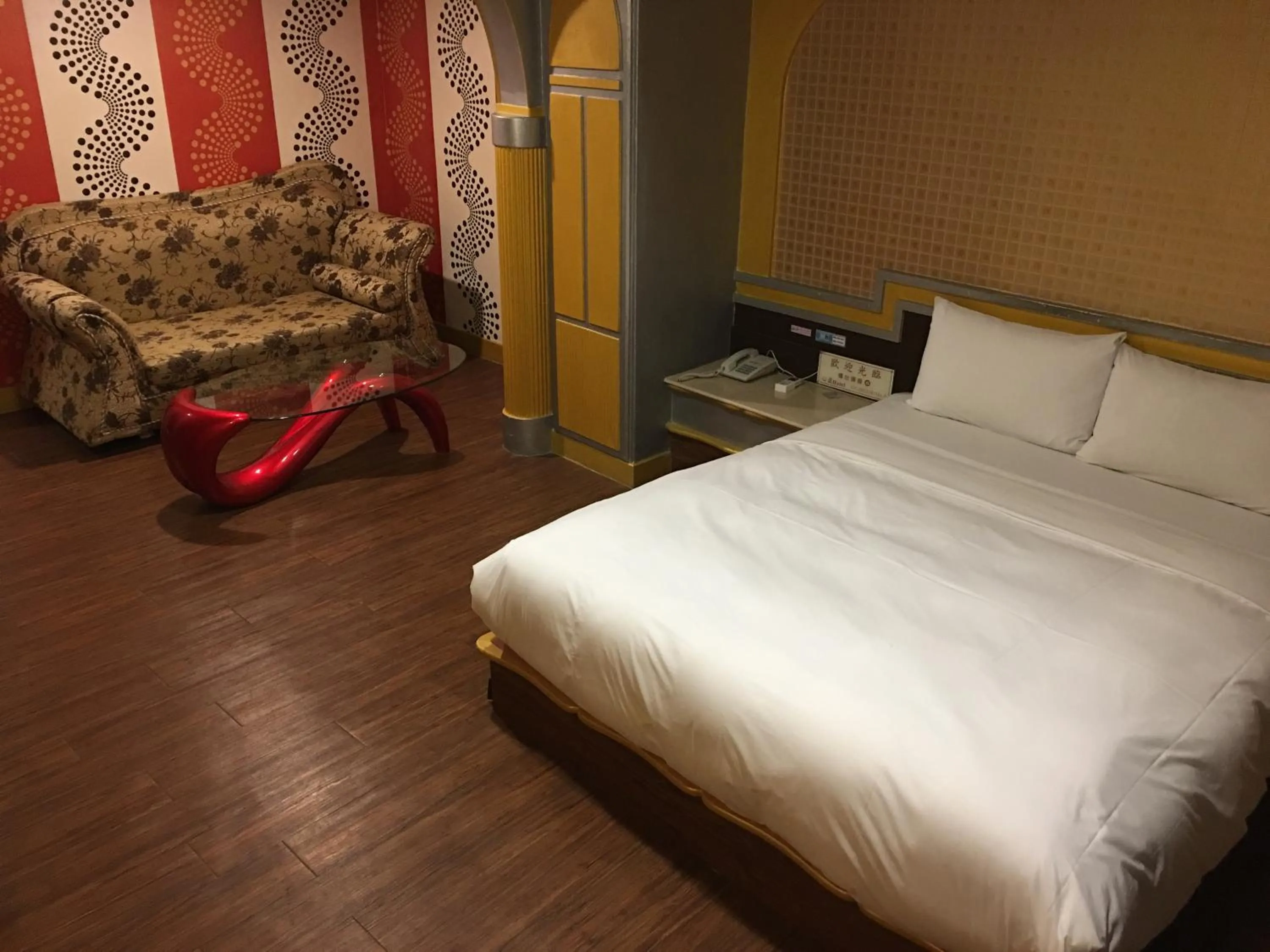 Bed in Jing Dian Business Hotel