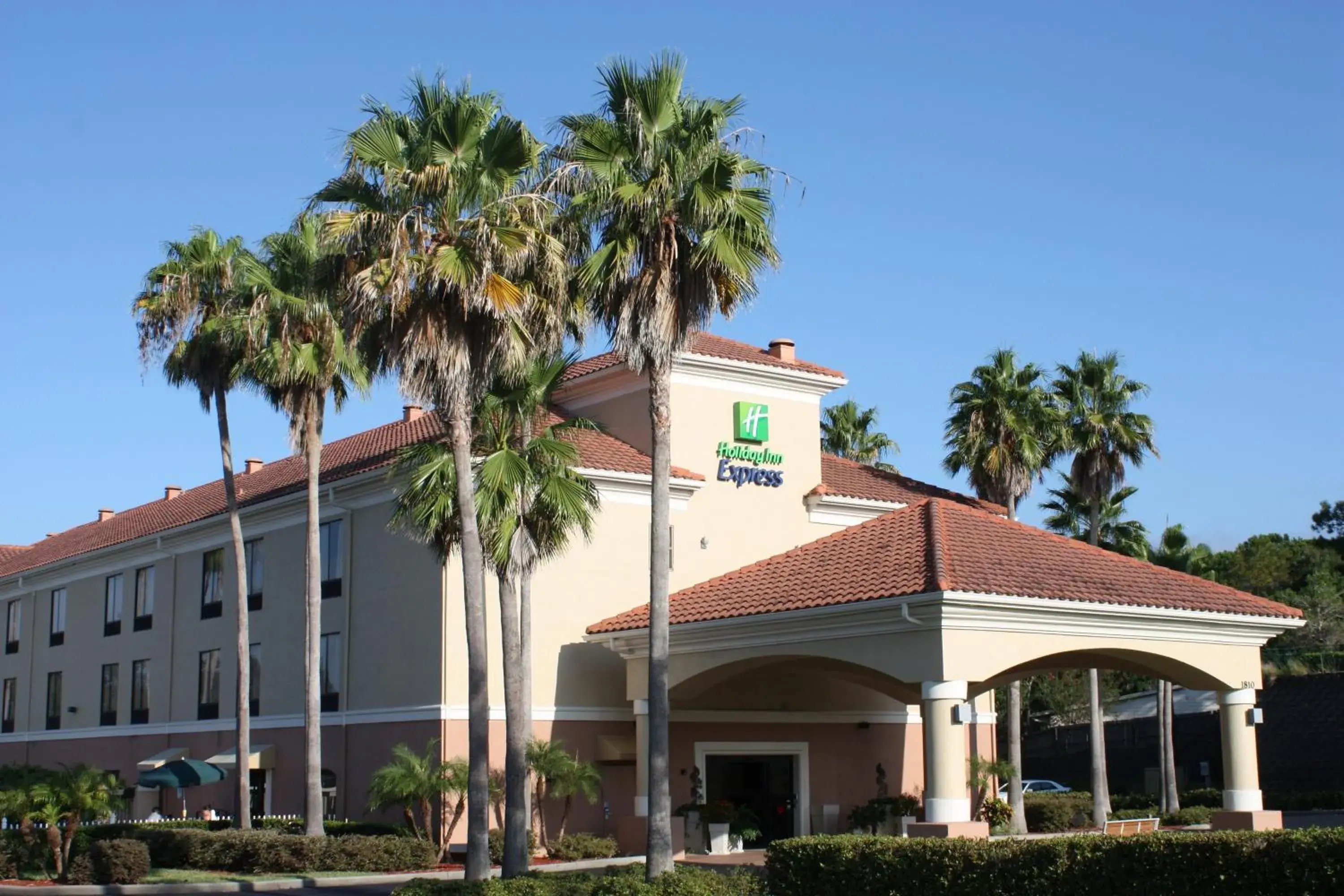 Property building in Holiday Inn Express - Clermont by IHG Property building in Holiday Inn Express - Clermont by IHG