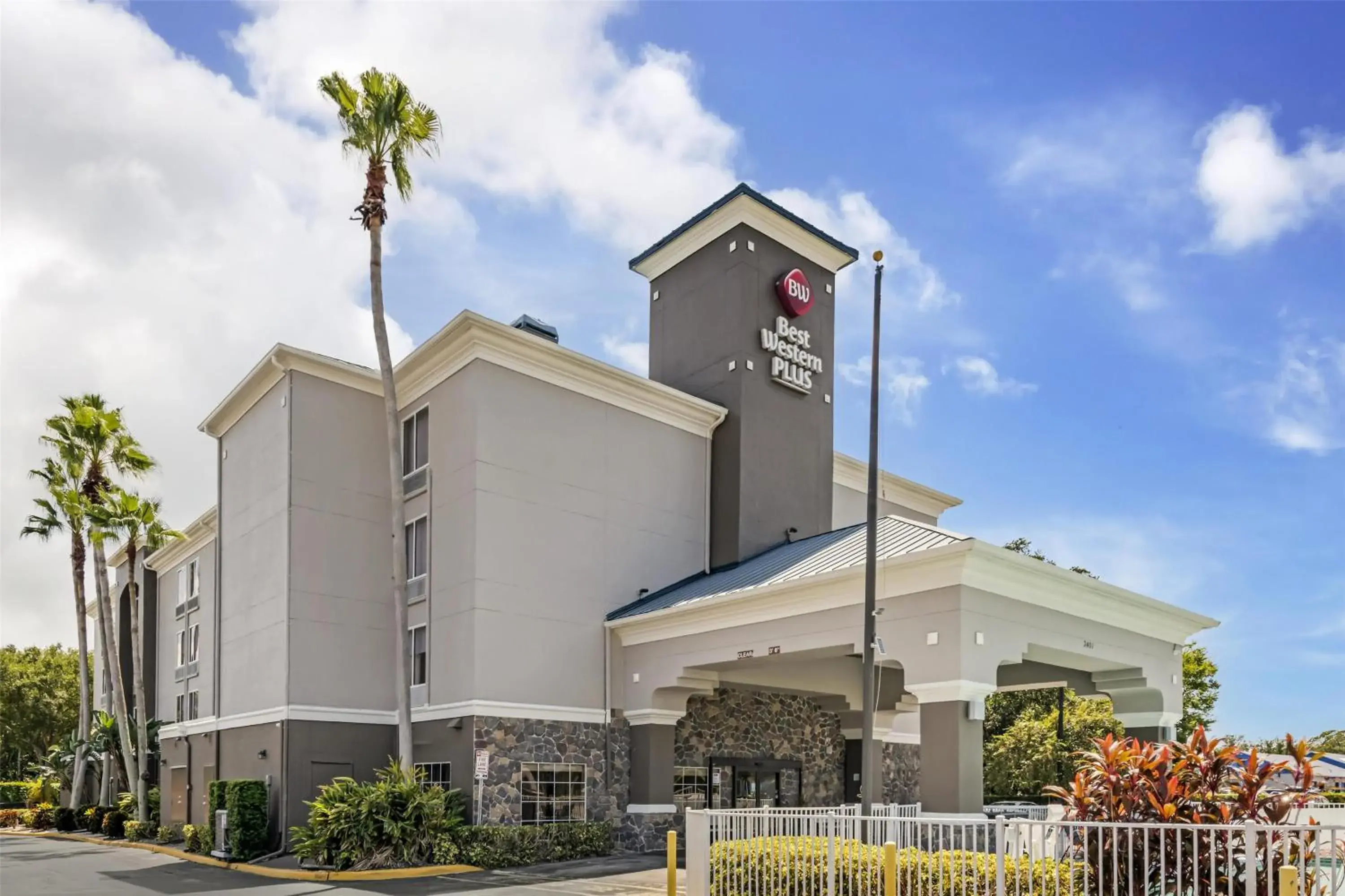 Property building in Best Western Plus Sanford Airport/Lake Mary Hotel Property building in Best Western Plus Sanford Airport/Lake Mary Hotel