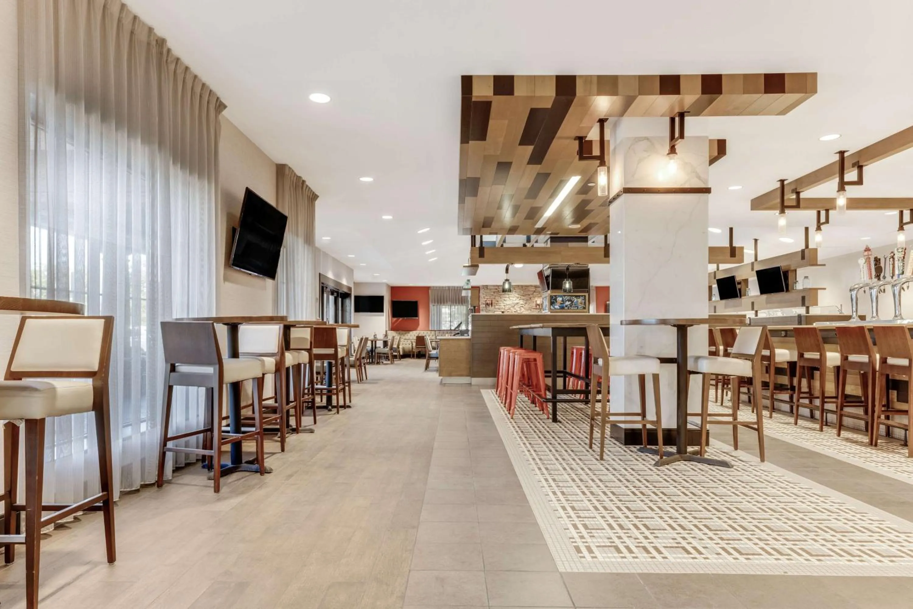 Restaurant/places to eat in Sonesta Anaheim Resort Area