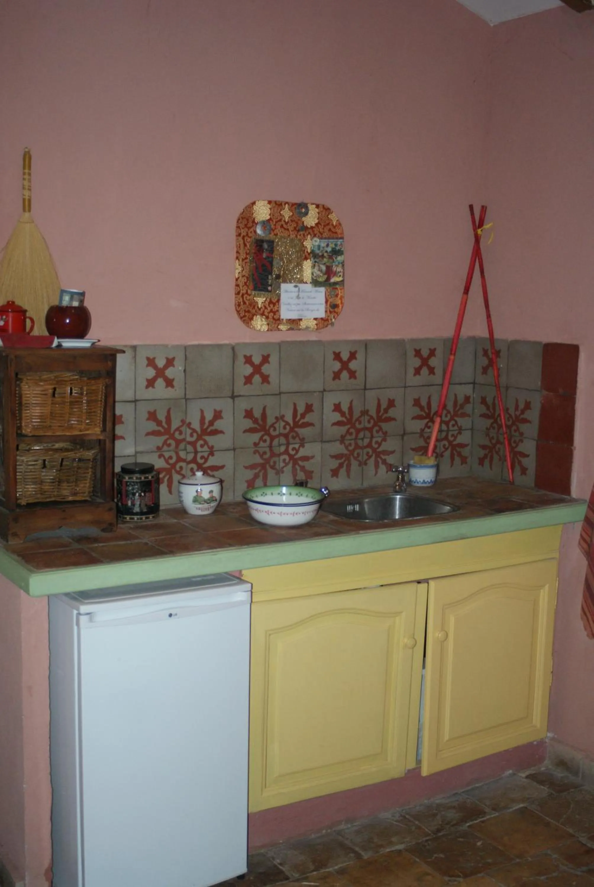 Kitchen or kitchenette in Demeure de Digoine "Chambre d'Hotes"