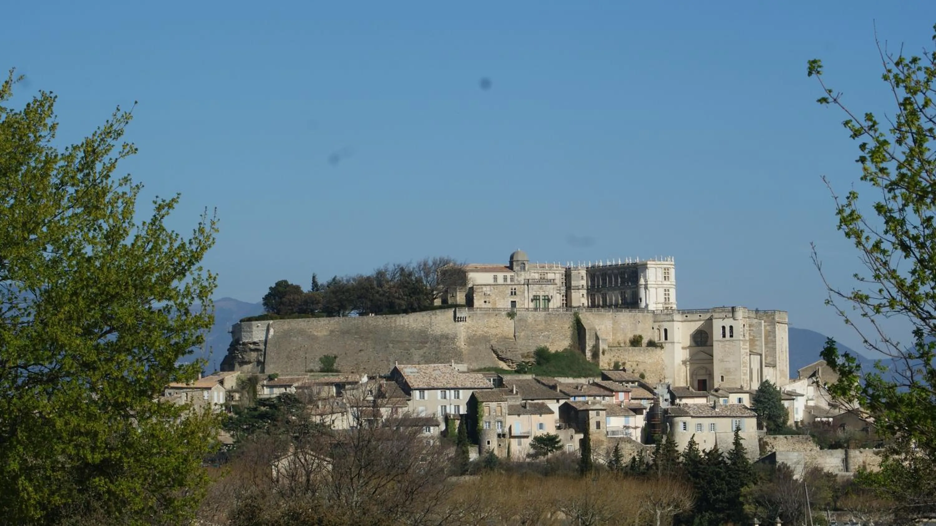 Activities in Demeure de Digoine "Chambre d'Hotes"