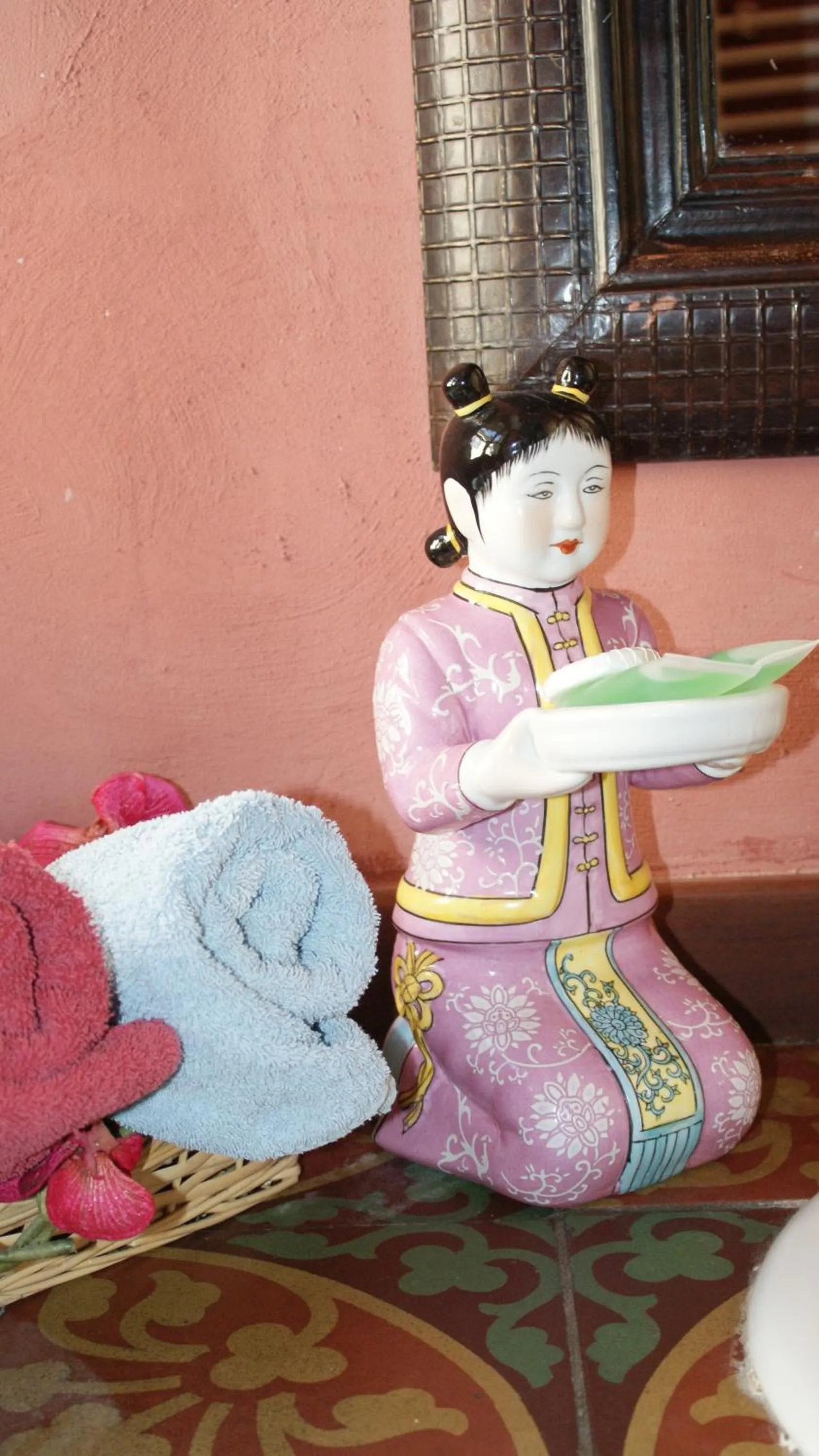 Decorative detail in Demeure de Digoine "Chambre d'Hotes"