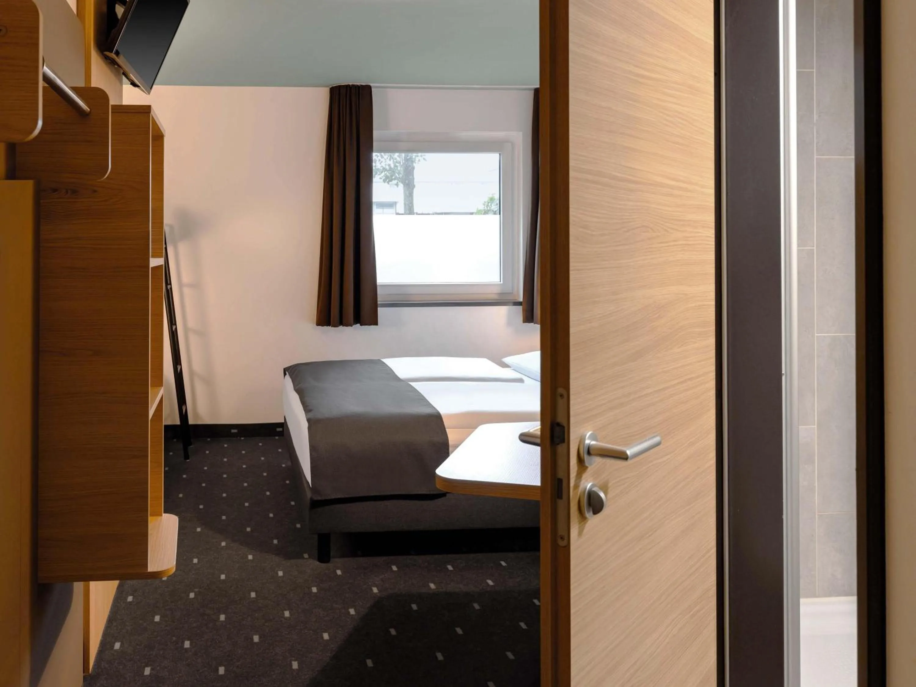 Photo of the whole room, Bed in B&B Hotel Koblenz-City