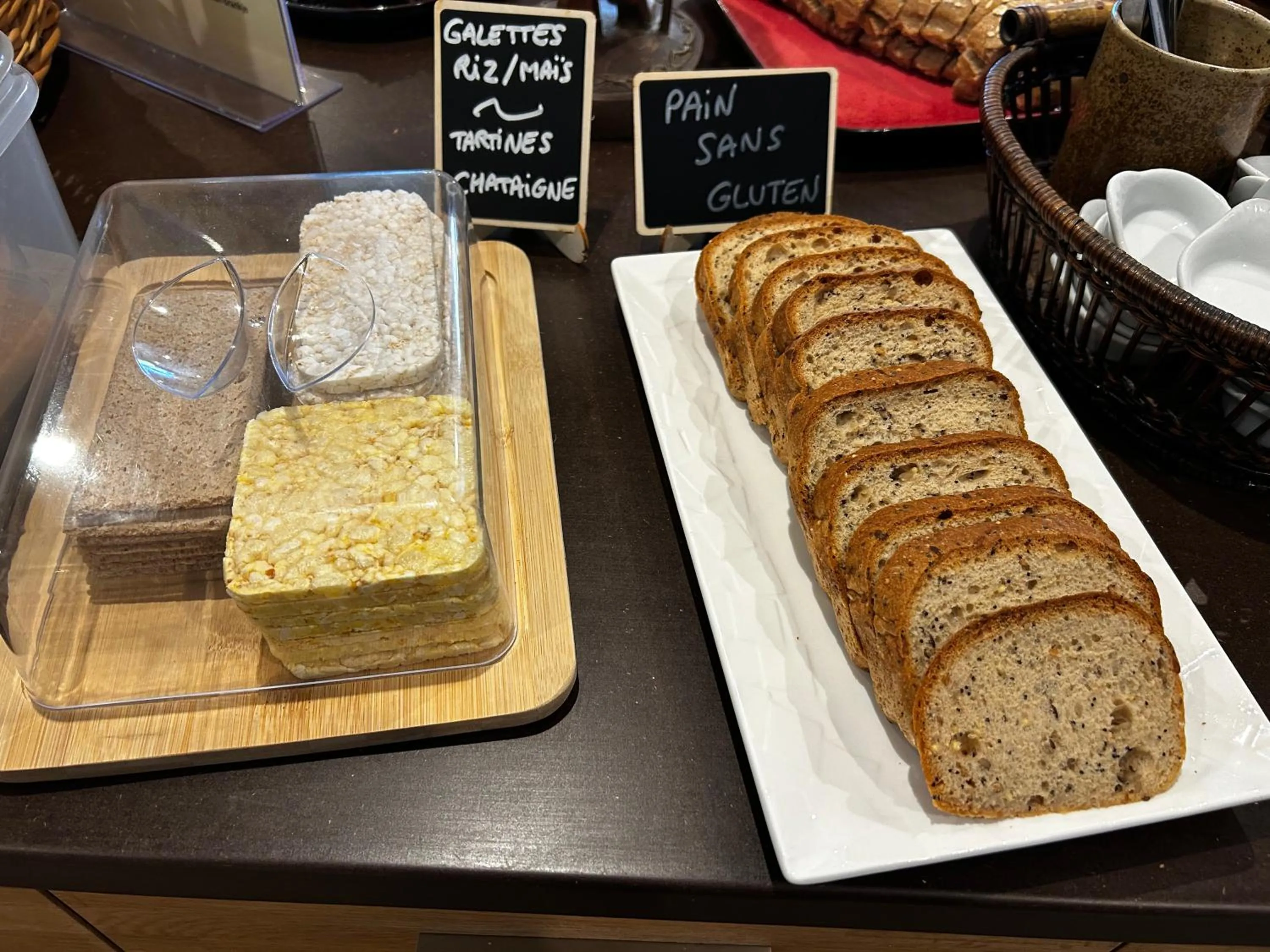 Buffet breakfast in Au Soleil d'Or