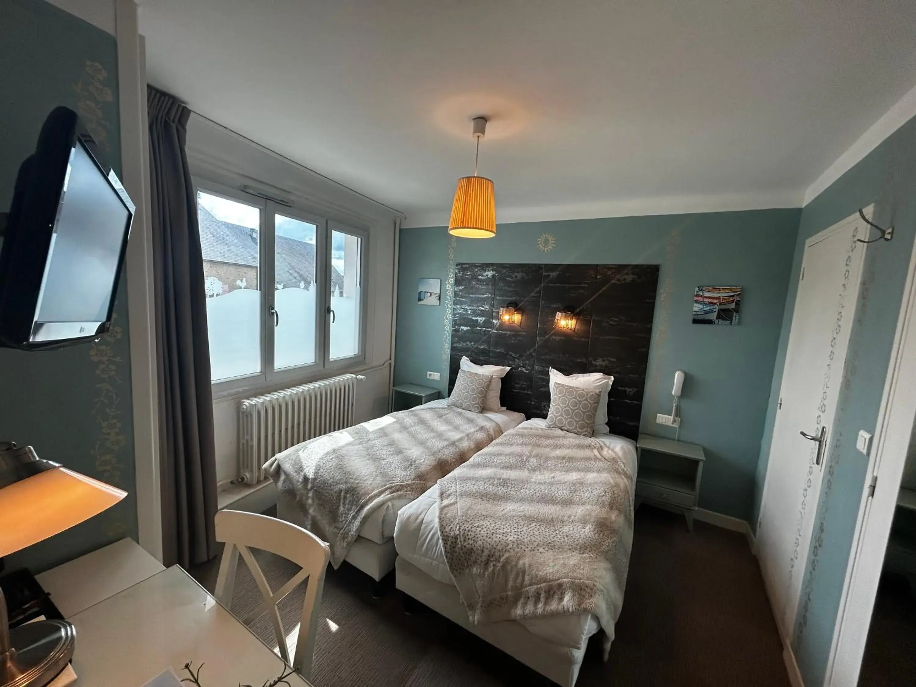 Bedroom, Bed in Au Soleil d'Or Bedroom, Bed in Au Soleil d'Or