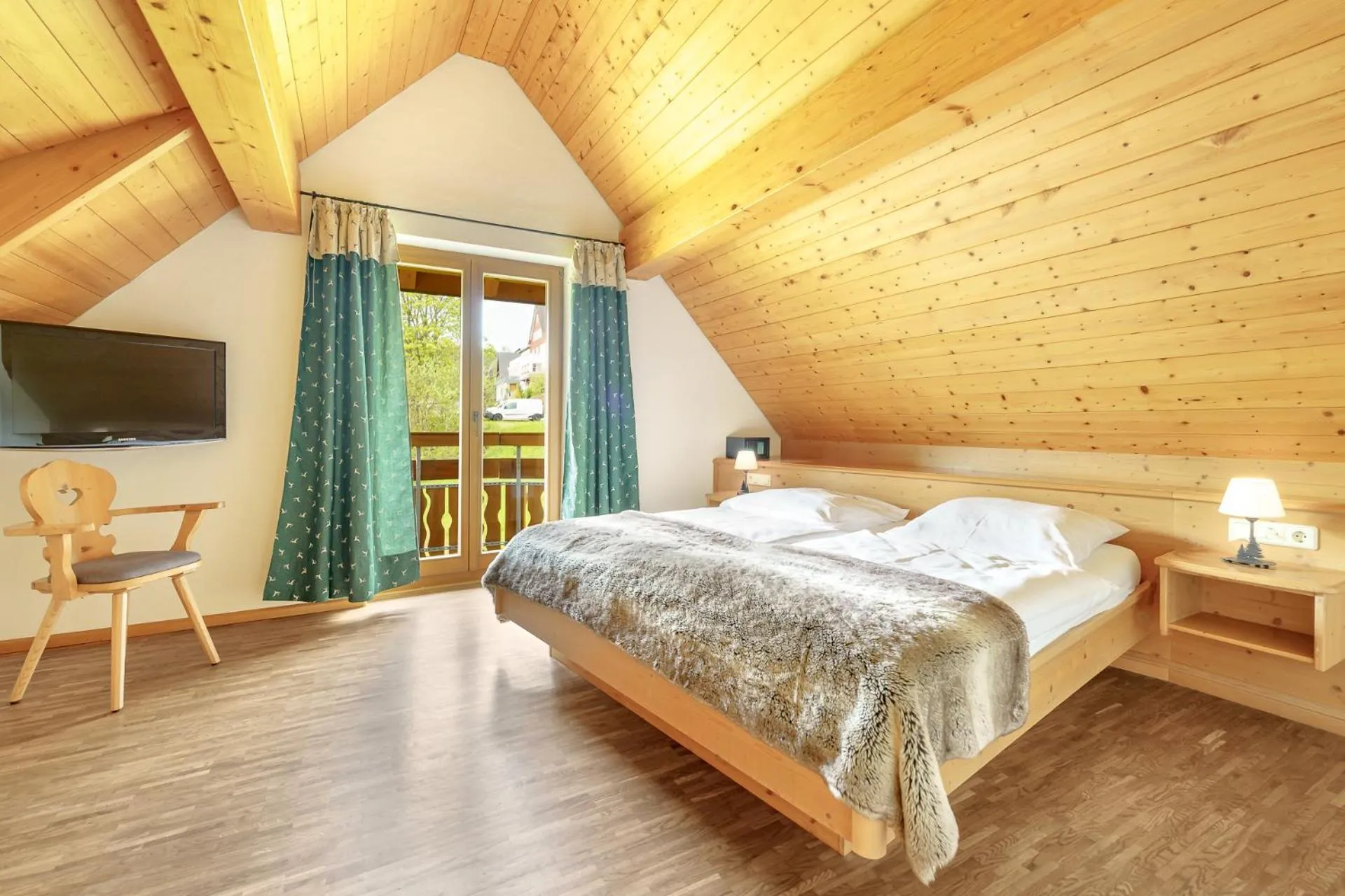 Bedroom, Bed in Hotel Schlehdorn